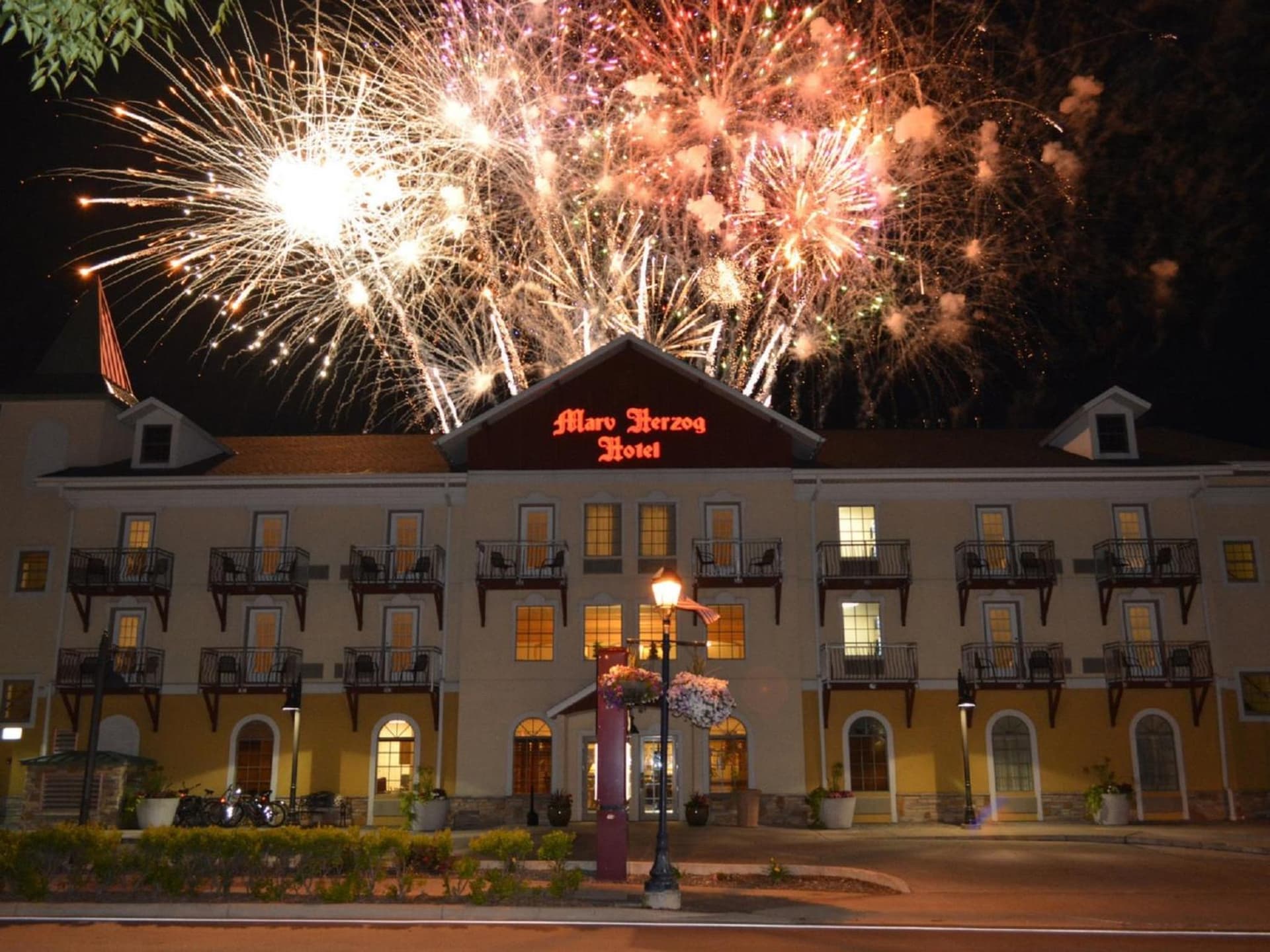 Marv Herzog Hotel interior in Frankenmuth, MI — gallery photo 2