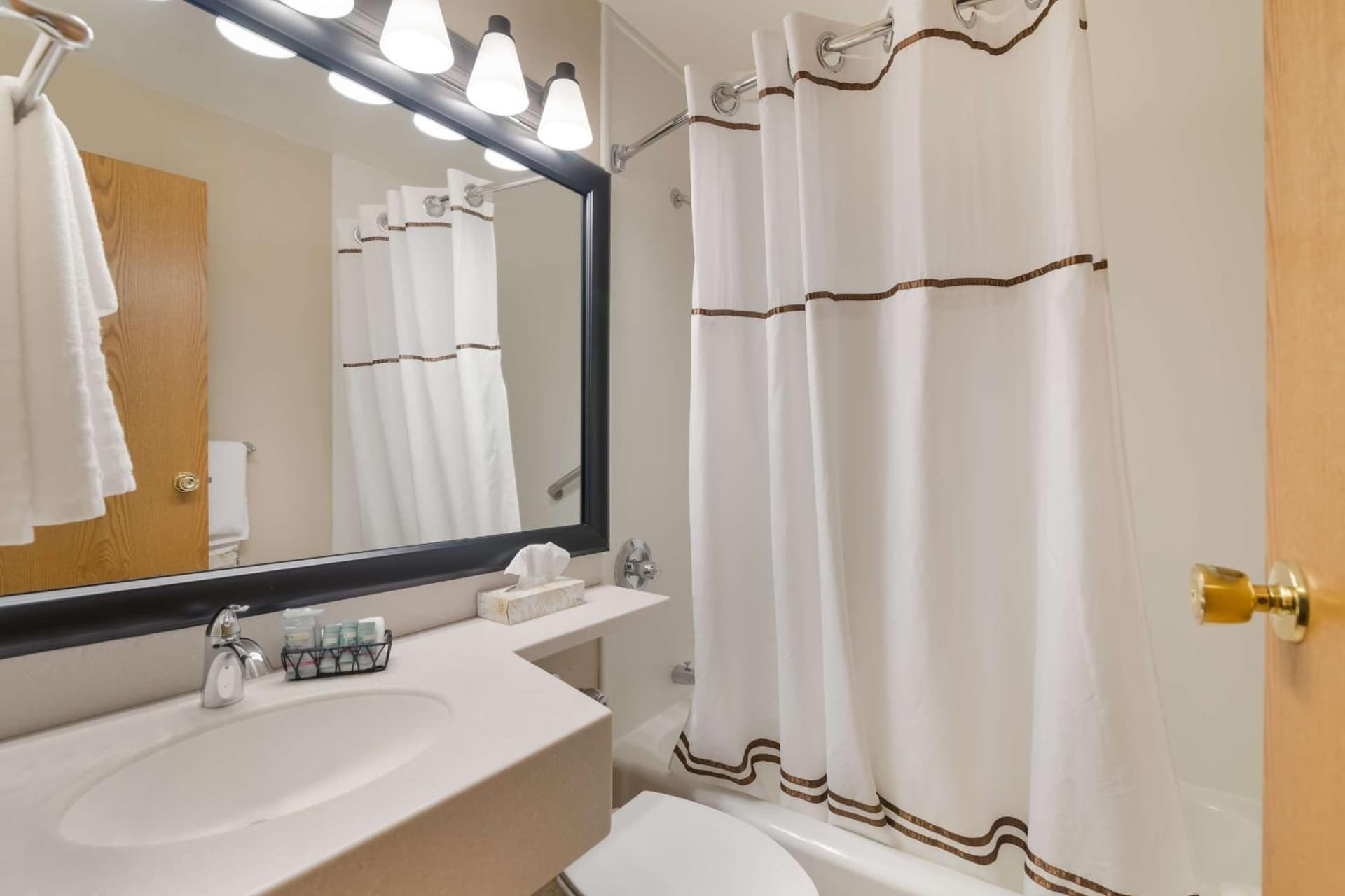 Best Western University Inn gallery photo in Canton — image 40