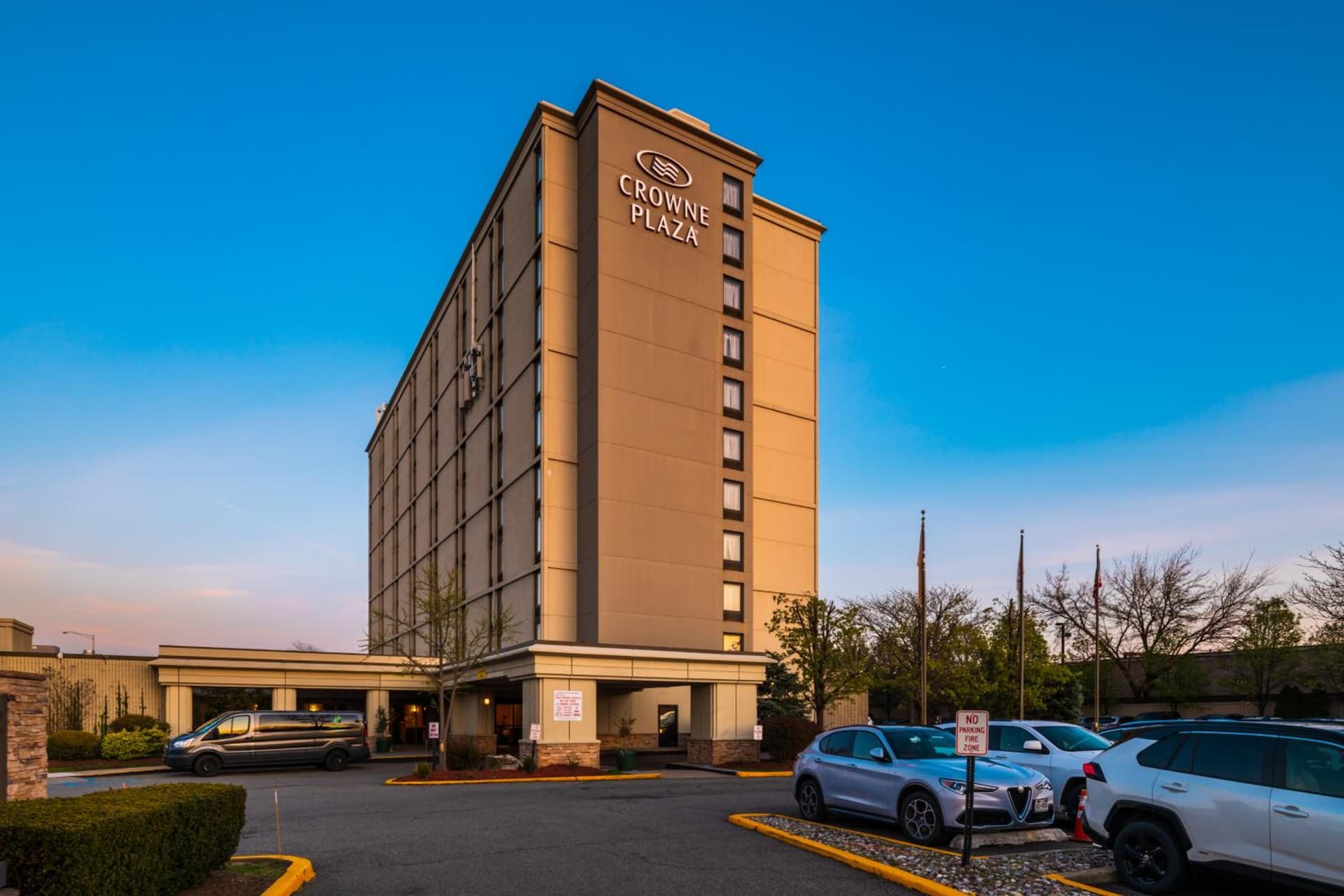 Crowne Plaza Newark Airport by IHG gallery photo in Elizabeth, NJ — image 32