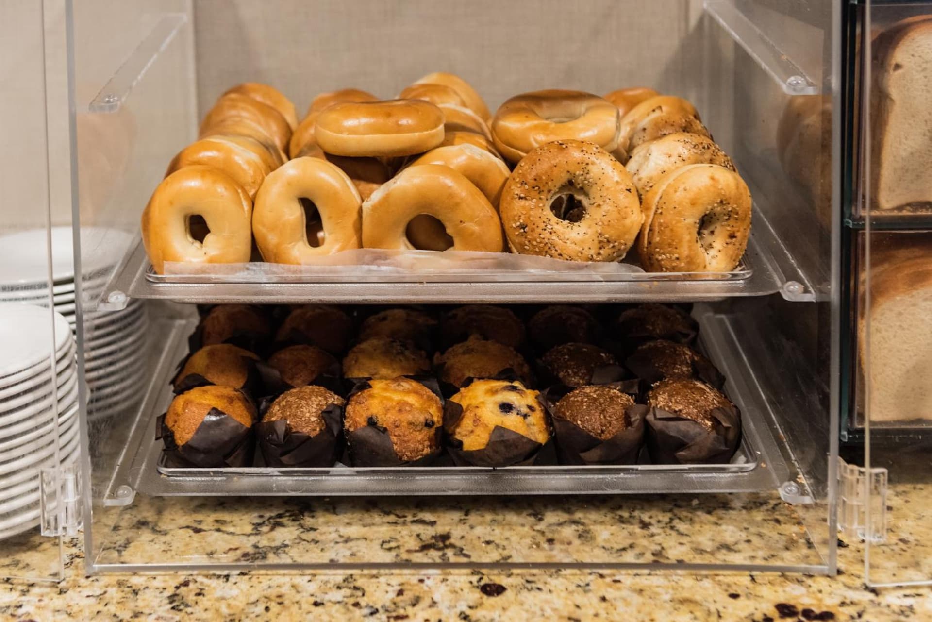 Crowne Plaza Newark Airport by IHG gallery photo in Elizabeth, NJ — image 23