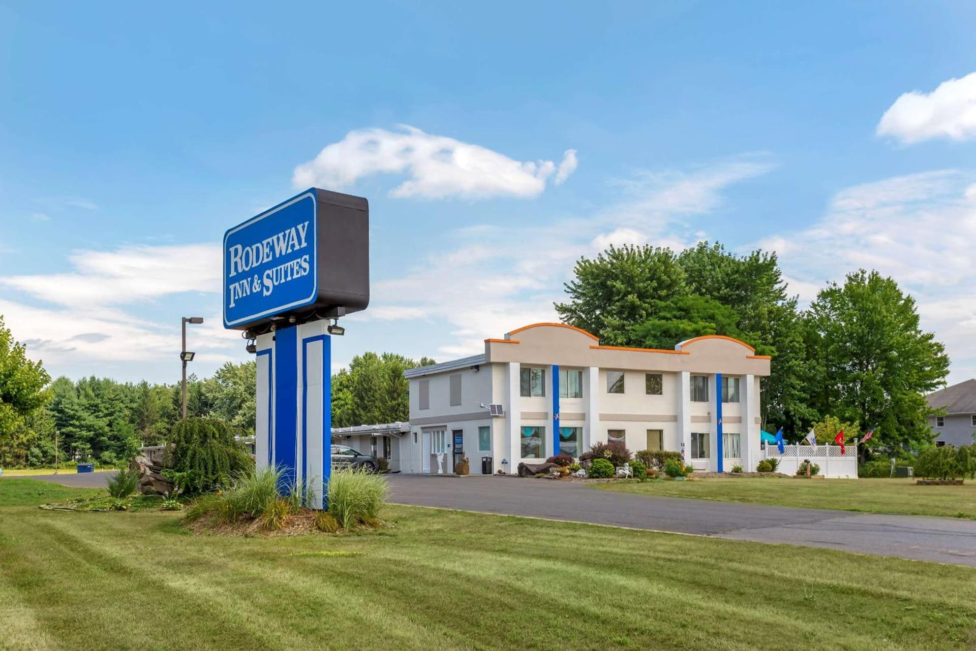 Rodeway Inn & Suites New Paltz - Hudson Valley featured exterior or lobby in New Paltz, NY — similar hotel