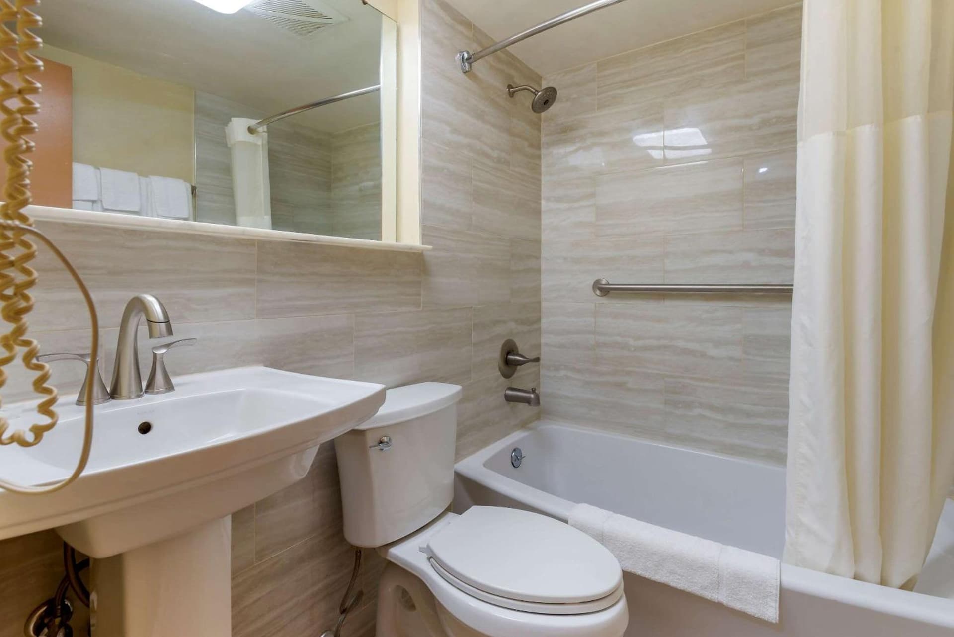 Rodeway Inn & Suites New Paltz - Hudson Valley gallery photo in New Paltz, NY — image 14