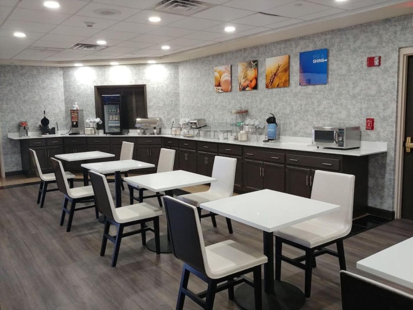 Comfort Inn & Suites Greenville Near East Carolina University interior in Greenville, NC — gallery photo 2