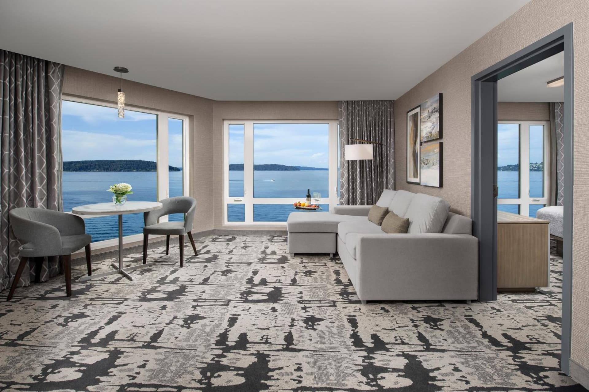 Silver Cloud Hotel Tacoma at Point Ruston Waterfront gallery photo in Tacoma, WA — image 6