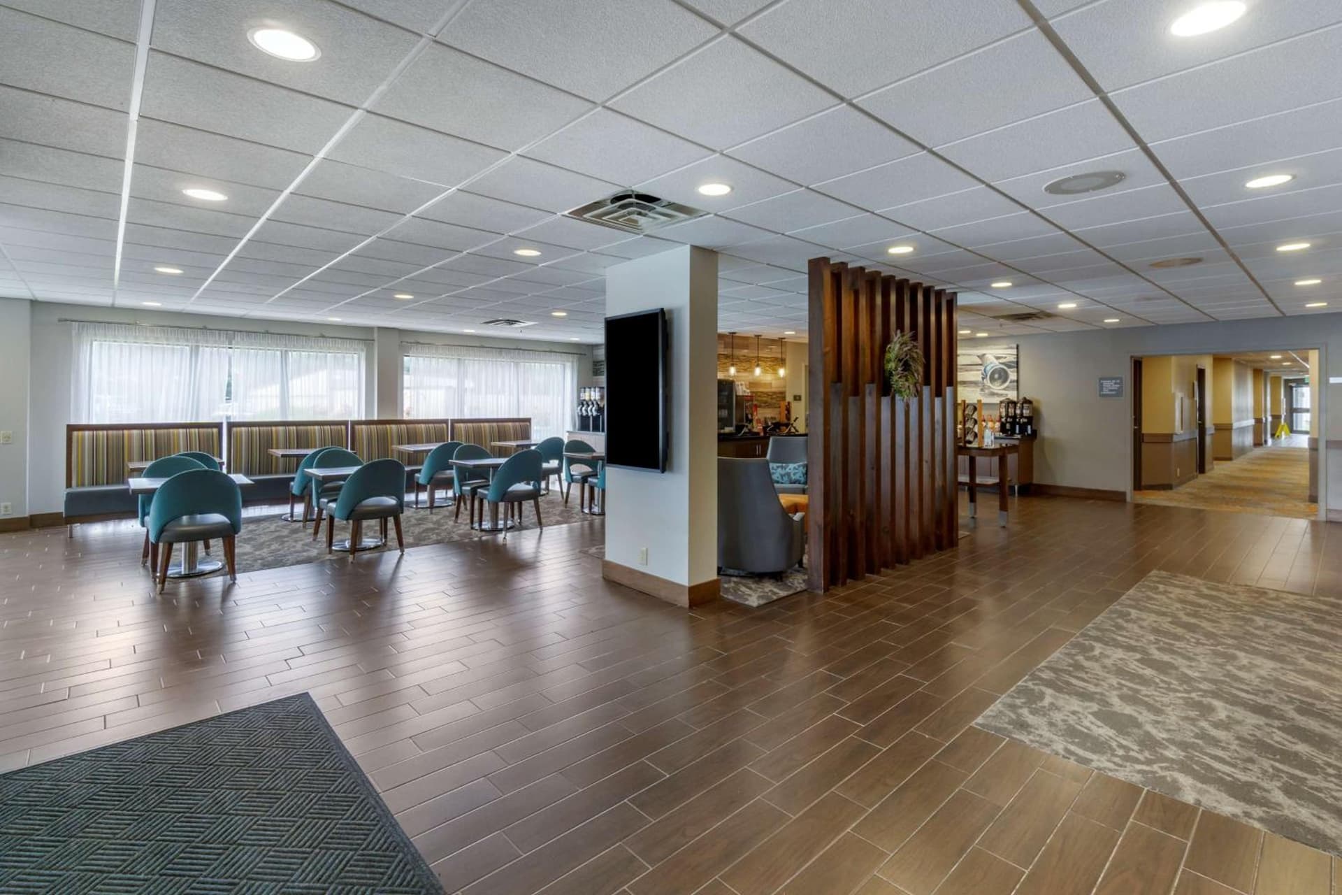 Best Western Plus Bellingham property views in Bellingham, WA — gallery photo 3