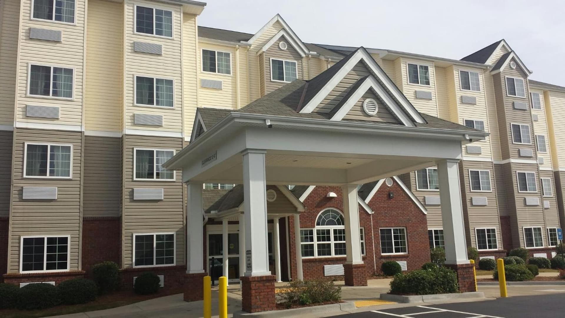 Microtel Inn & Suites by Wyndham Columbus Near Fort Benning property views in Columbus, GA — gallery photo 3