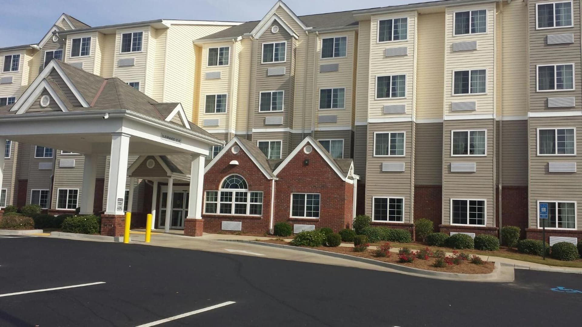 Microtel Inn & Suites by Wyndham Columbus Near Fort Benning gallery photo in Columbus, GA — image 8