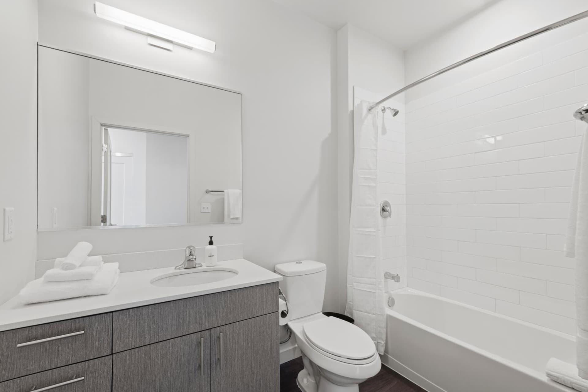 Placemakr Marymount Ballston gallery photo in Arlington, VA — image 44