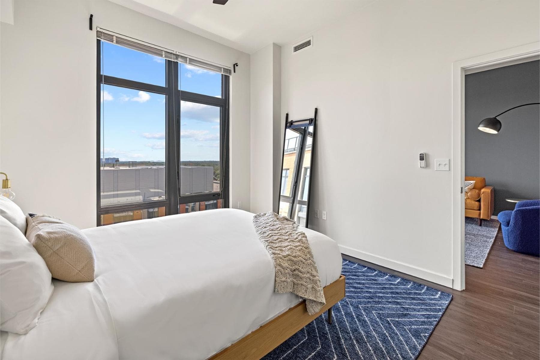 Placemakr Marymount Ballston gallery photo in Arlington, VA — image 35