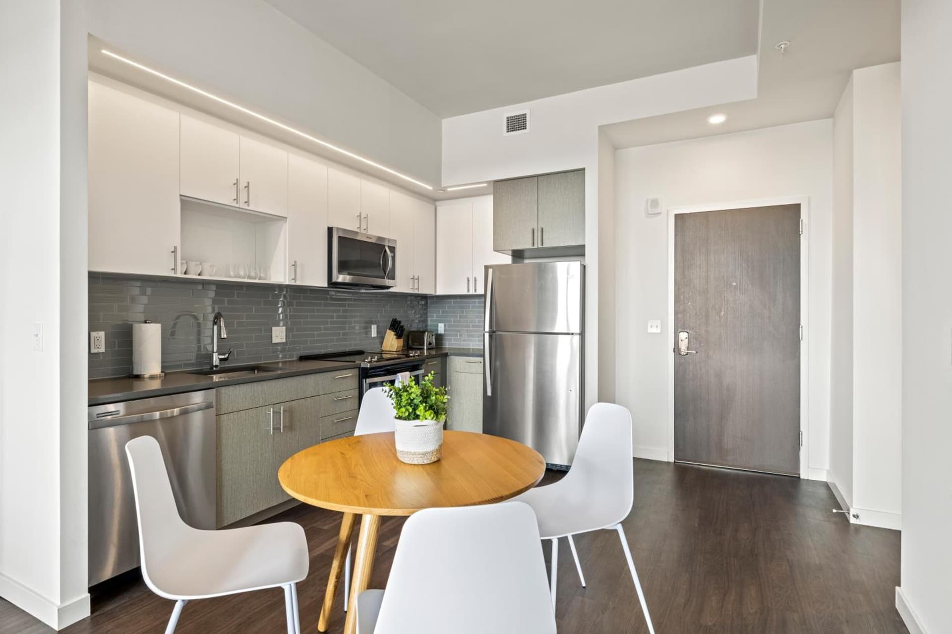 Placemakr Marymount Ballston gallery photo in Arlington, VA — image 56