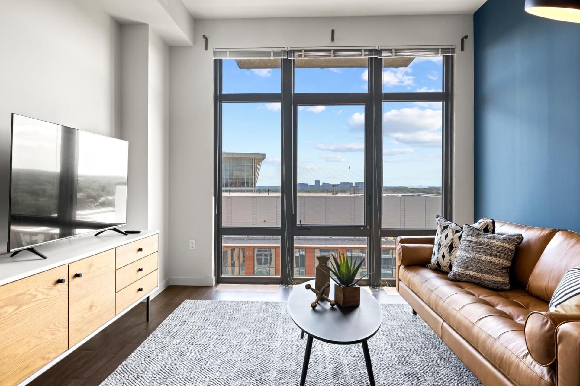 Placemakr Marymount Ballston gallery photo in Arlington, VA — image 60