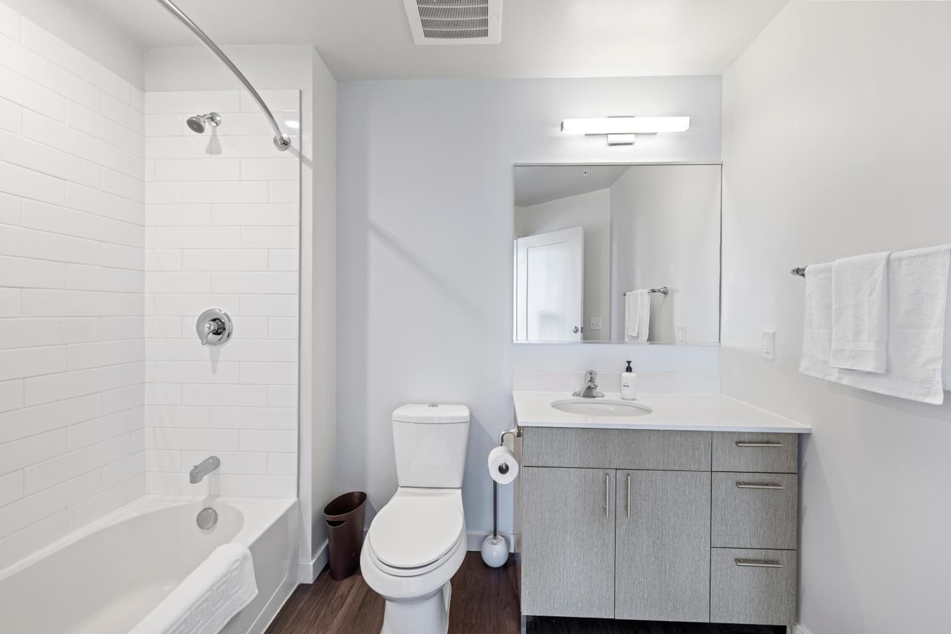 Placemakr Marymount Ballston gallery photo in Arlington, VA — image 71