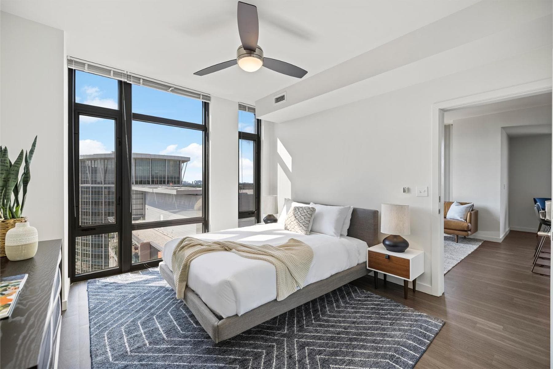 Placemakr Marymount Ballston gallery photo in Arlington, VA — image 47