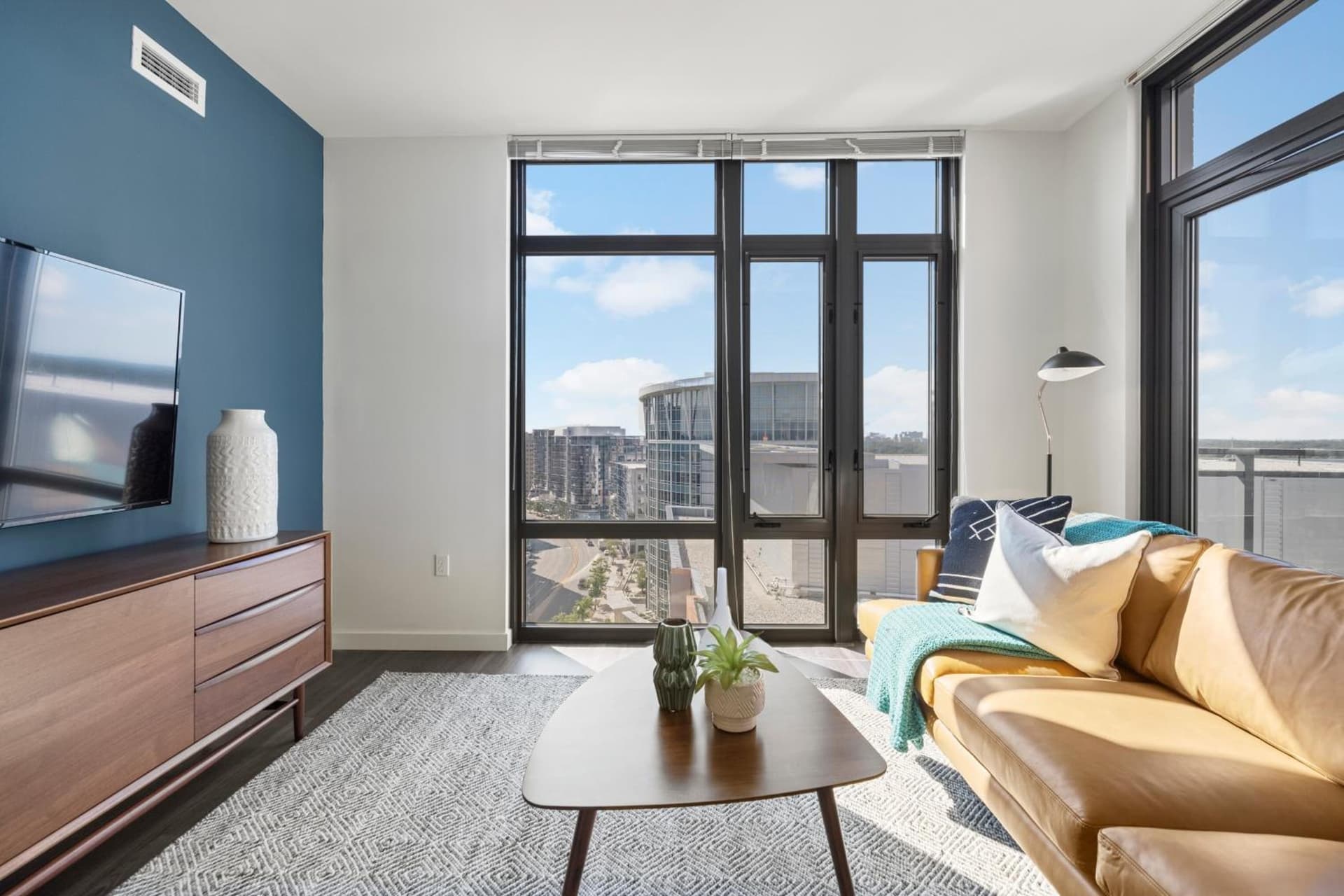 Placemakr Marymount Ballston gallery photo in Arlington, VA — image 40