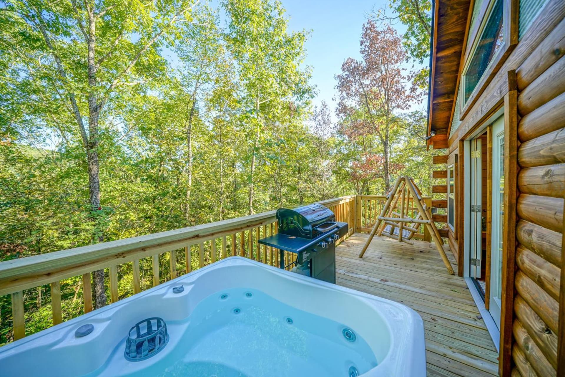 Starlight Haven Hot Springs interior in Hot Springs, AR — gallery photo 2