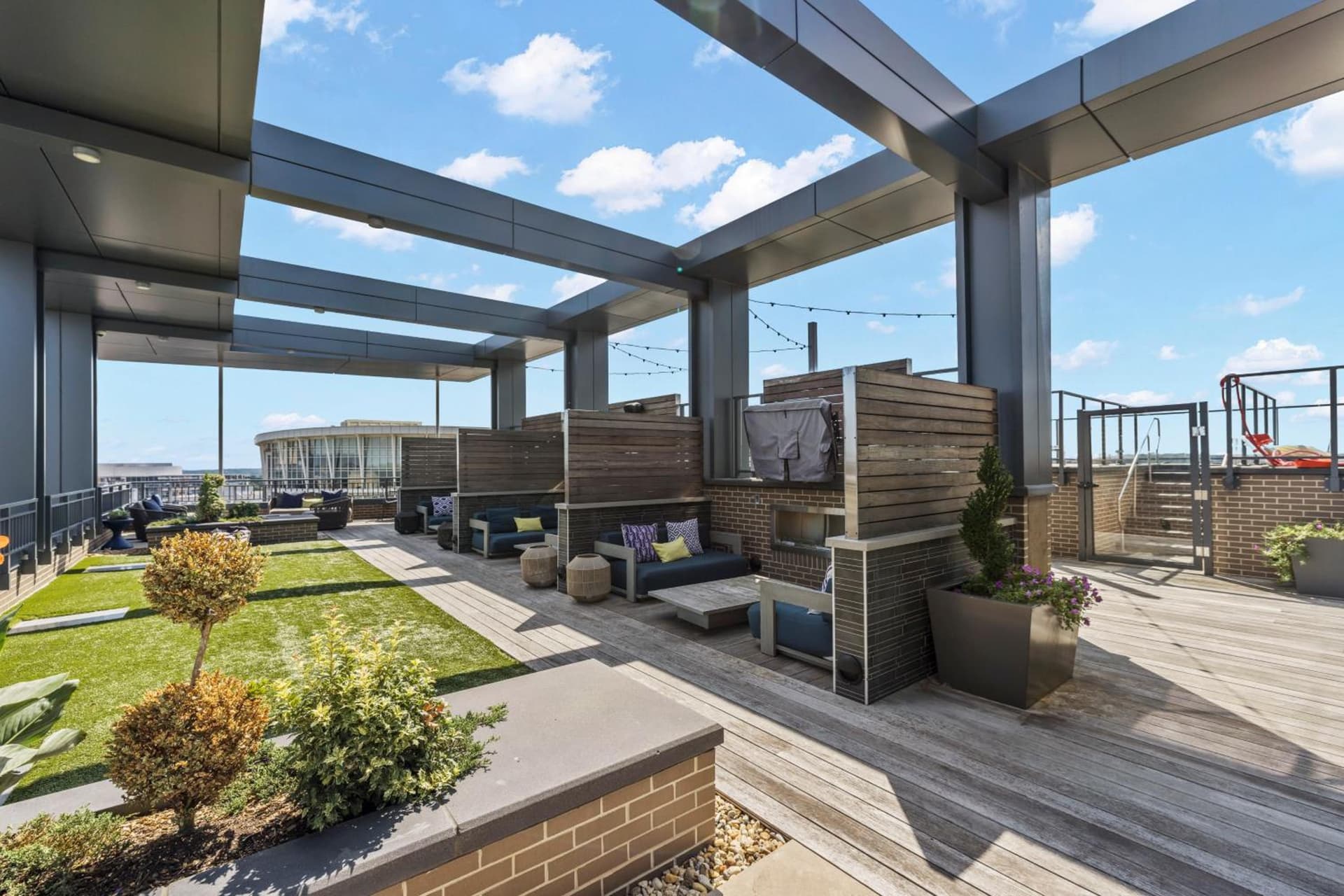 Placemakr Marymount Ballston gallery photo in Arlington, VA — image 45