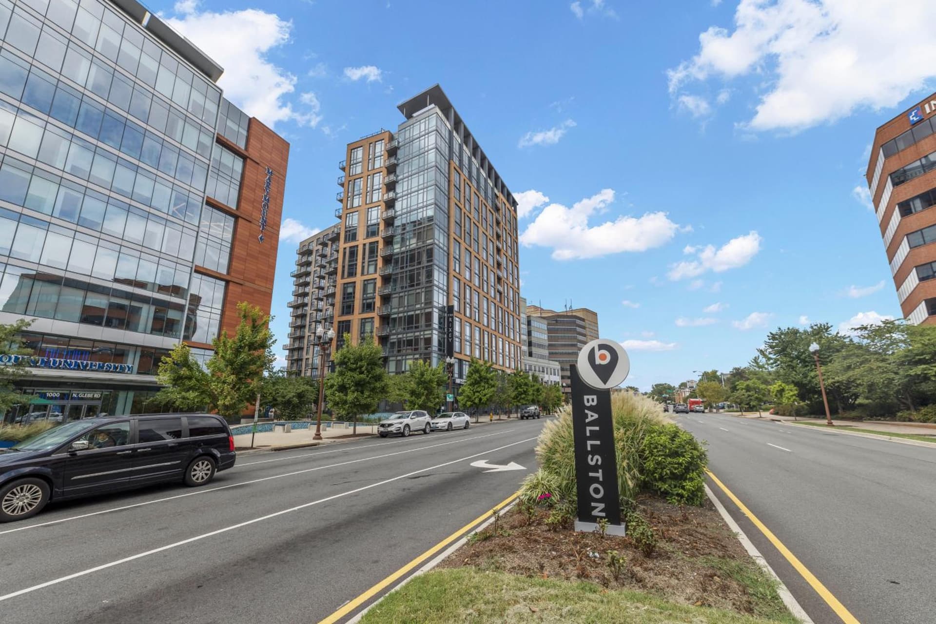 Placemakr Marymount Ballston gallery photo in Arlington, VA — image 59