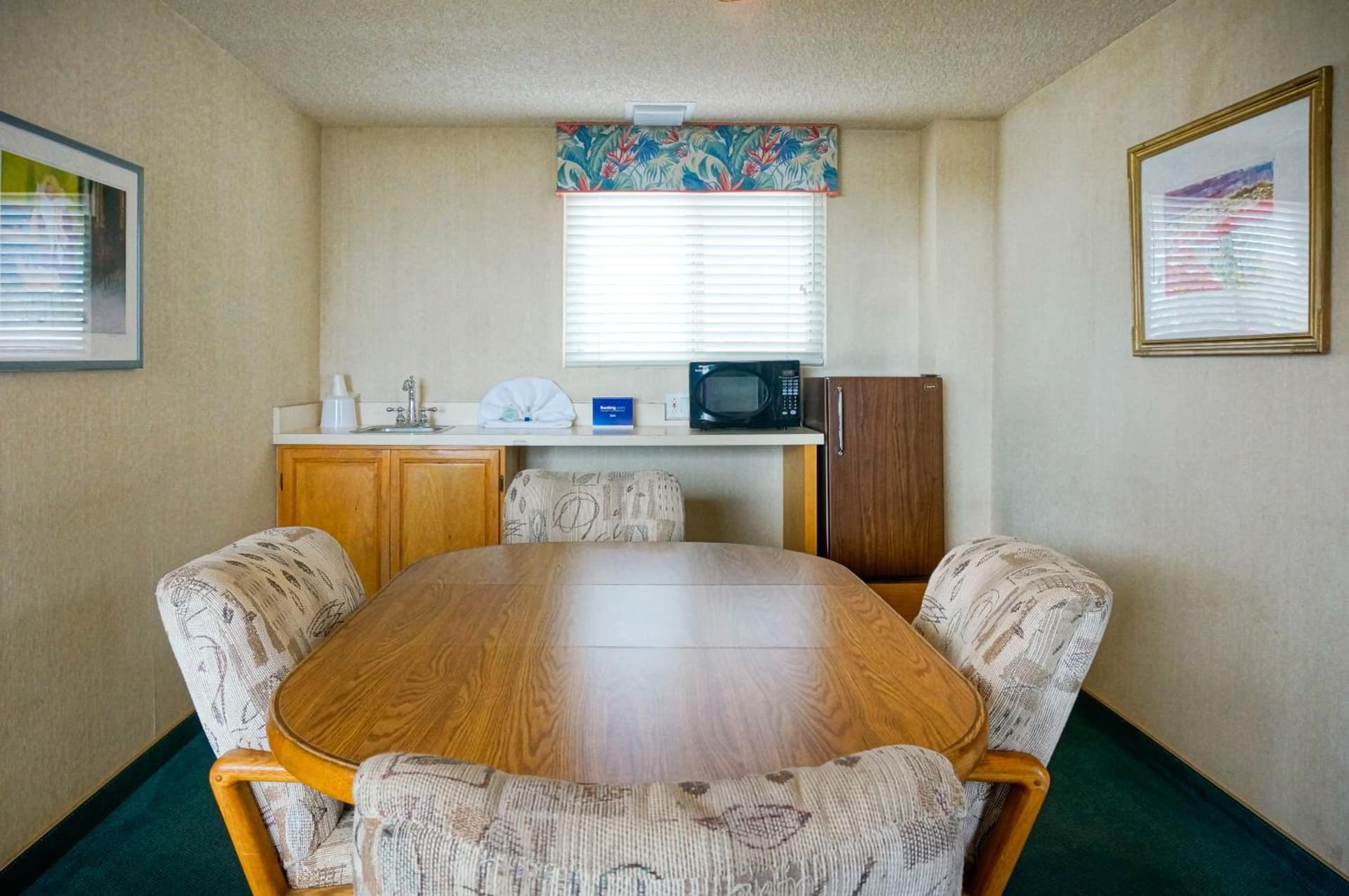 Cabrillo Inn at the Beach gallery photo in Santa Barbara, CA — image 9