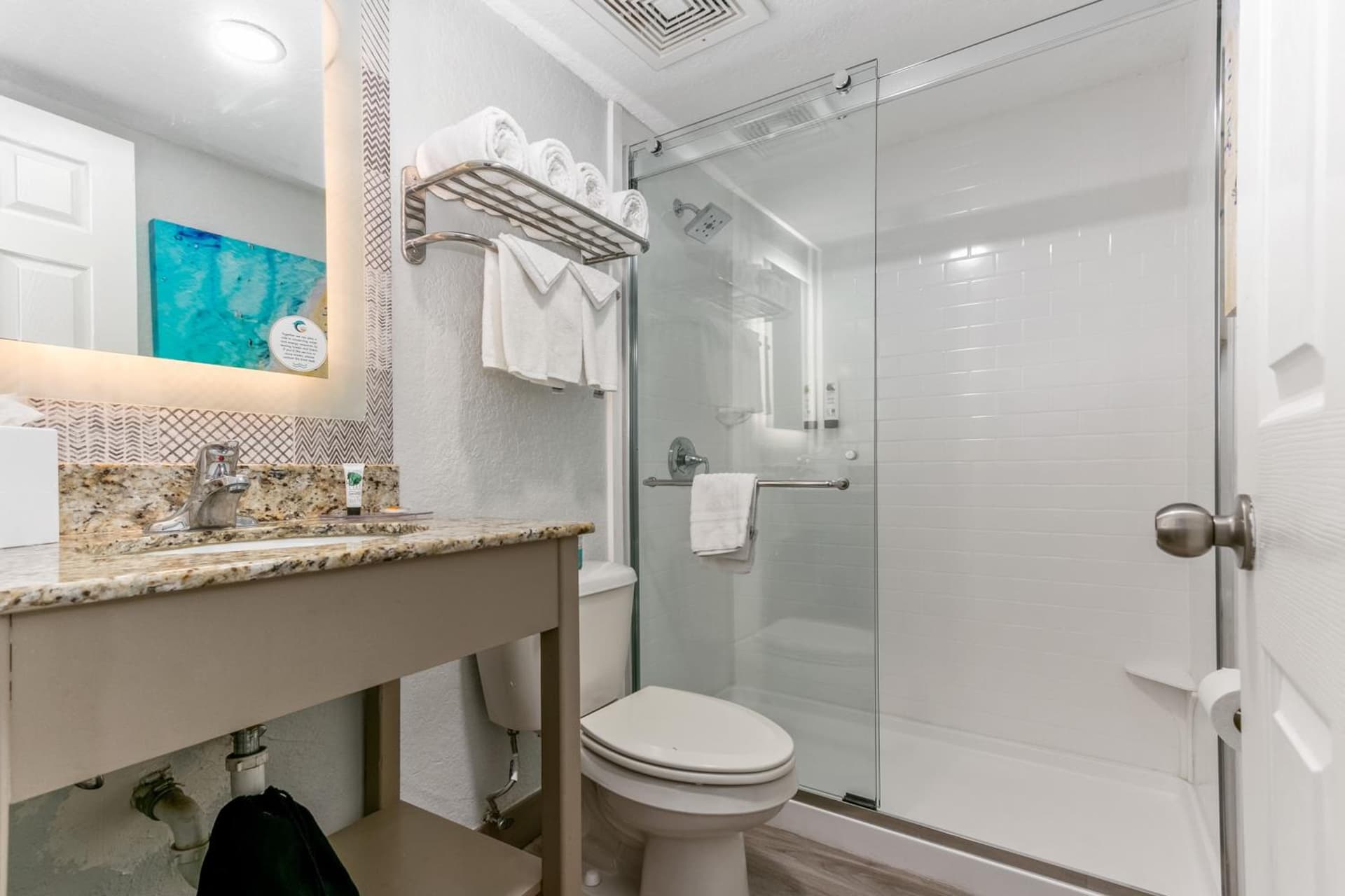 Dolphin Sands Clearwater Beach, an Ascend Collection Hotel gallery photo in Clearwater Beach, FL — image 11