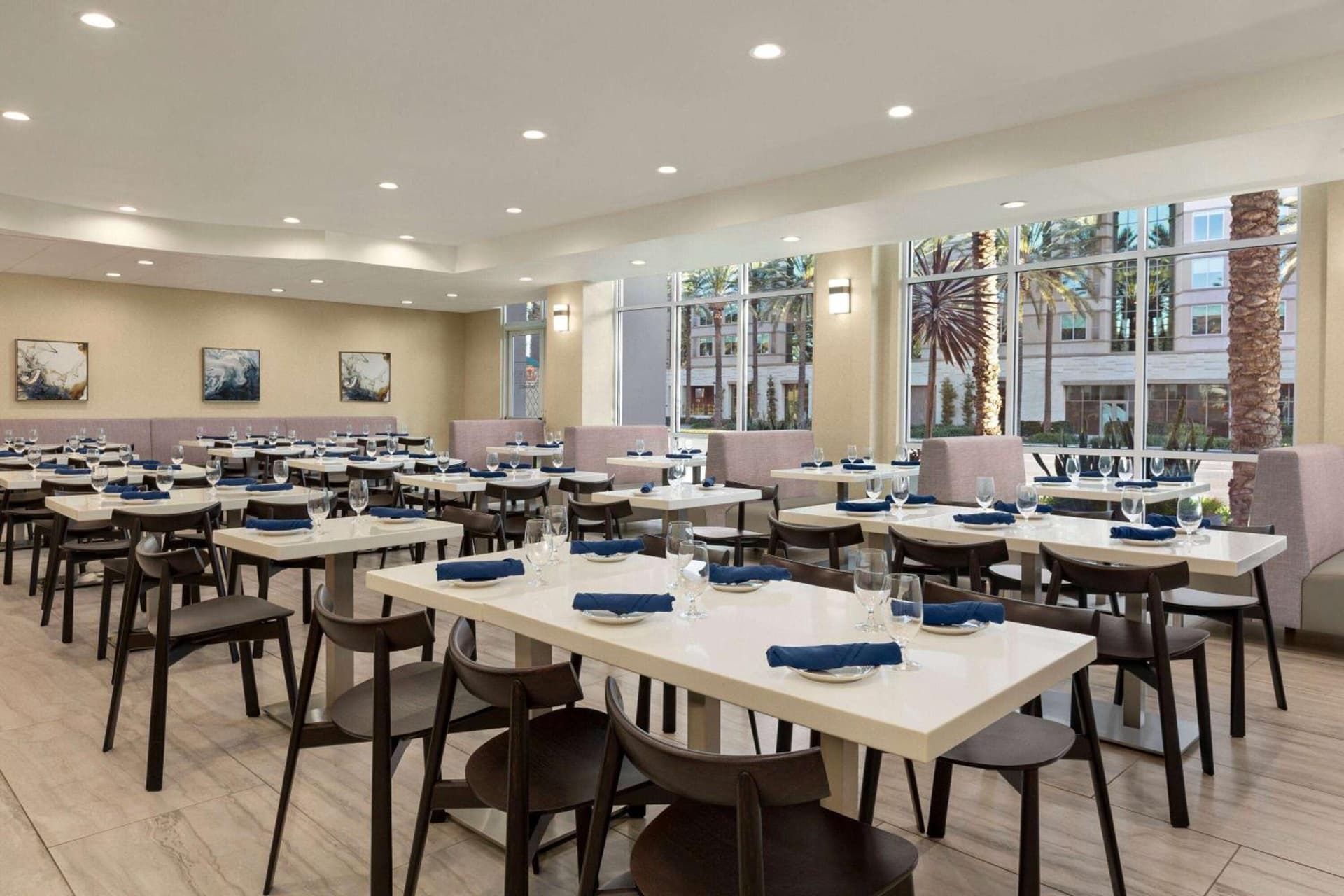 Wyndham Anaheim gallery photo in Anaheim, CA — image 89