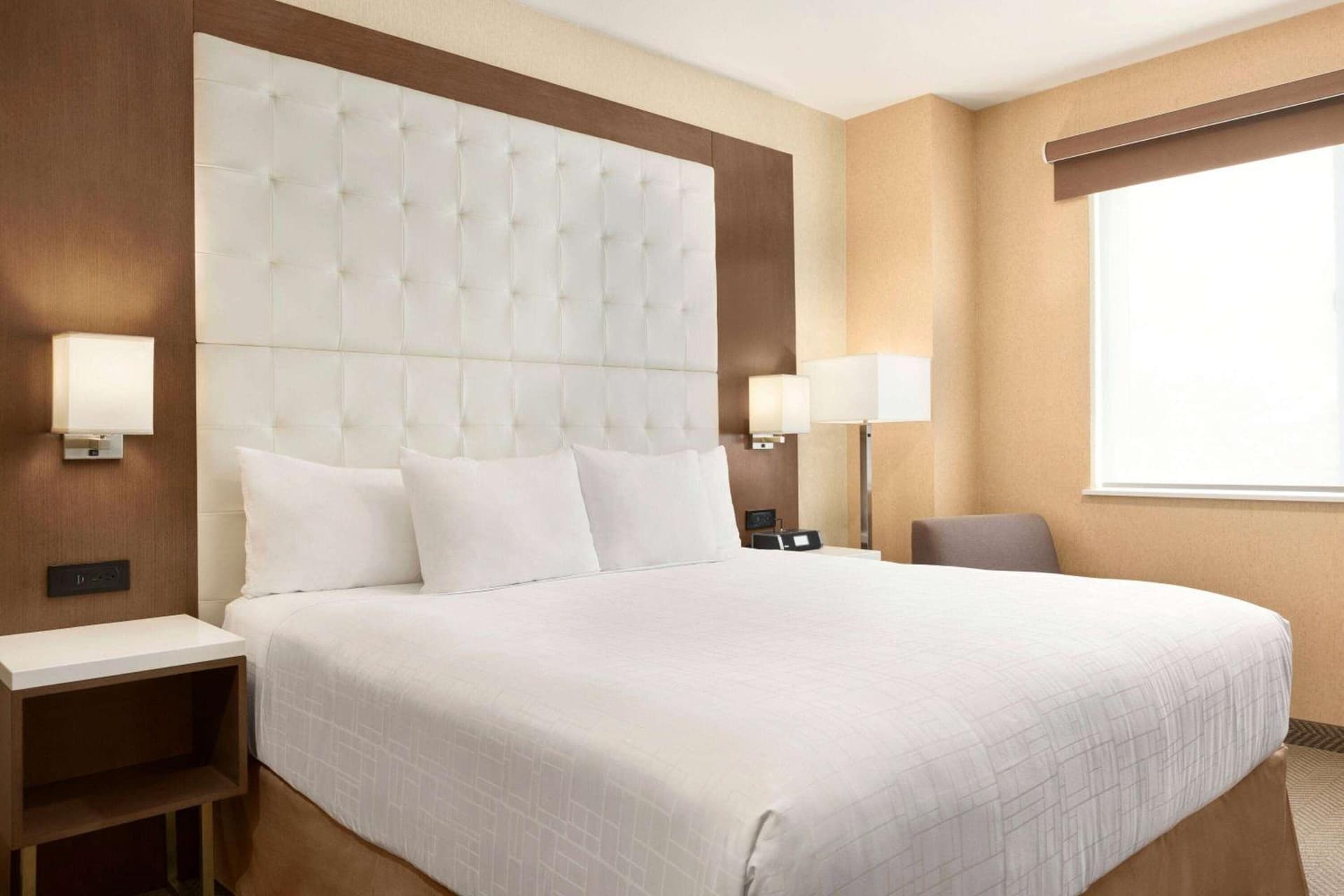 Wyndham Anaheim gallery photo in Anaheim, CA — image 19