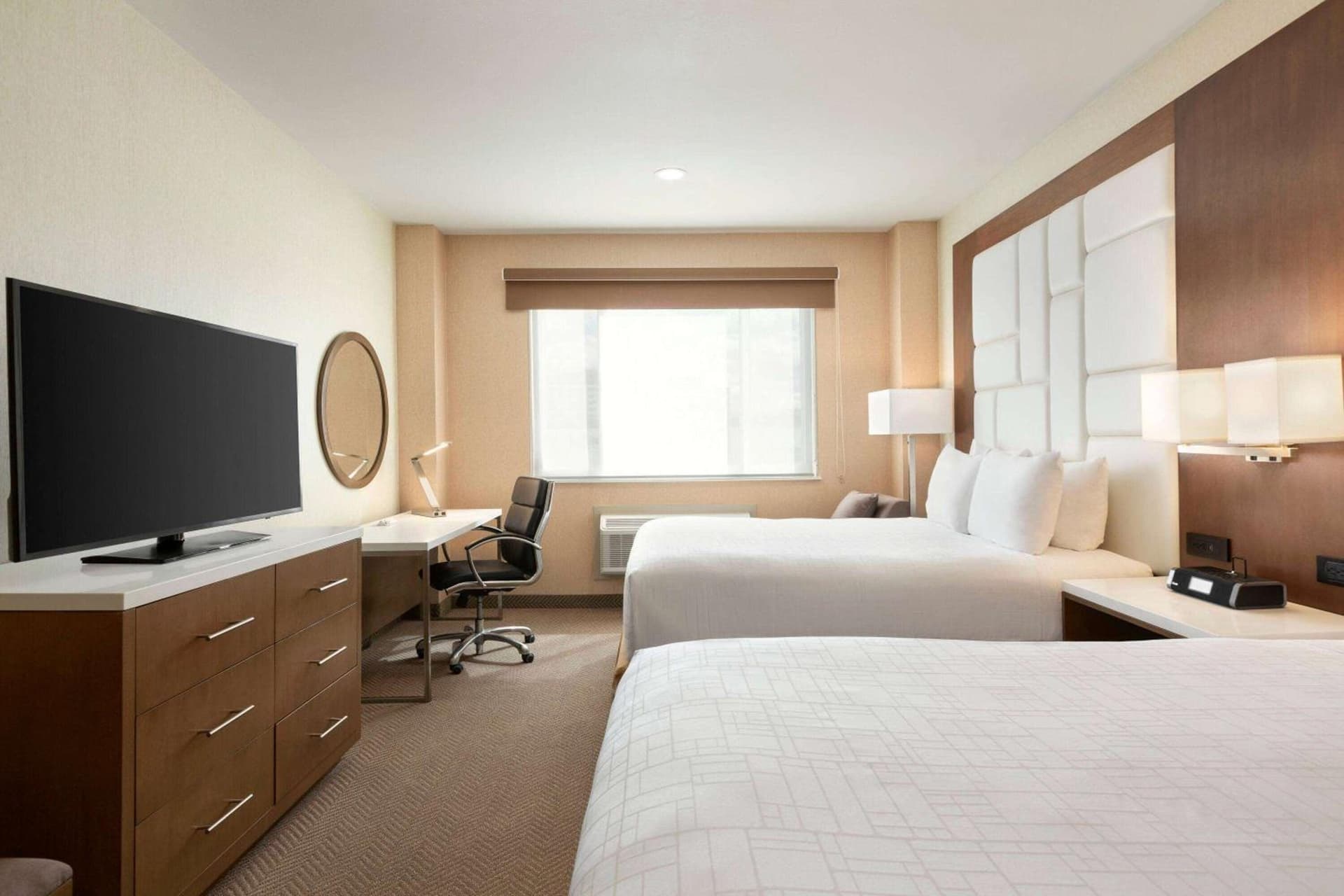 Wyndham Anaheim gallery photo in Anaheim, CA — image 30