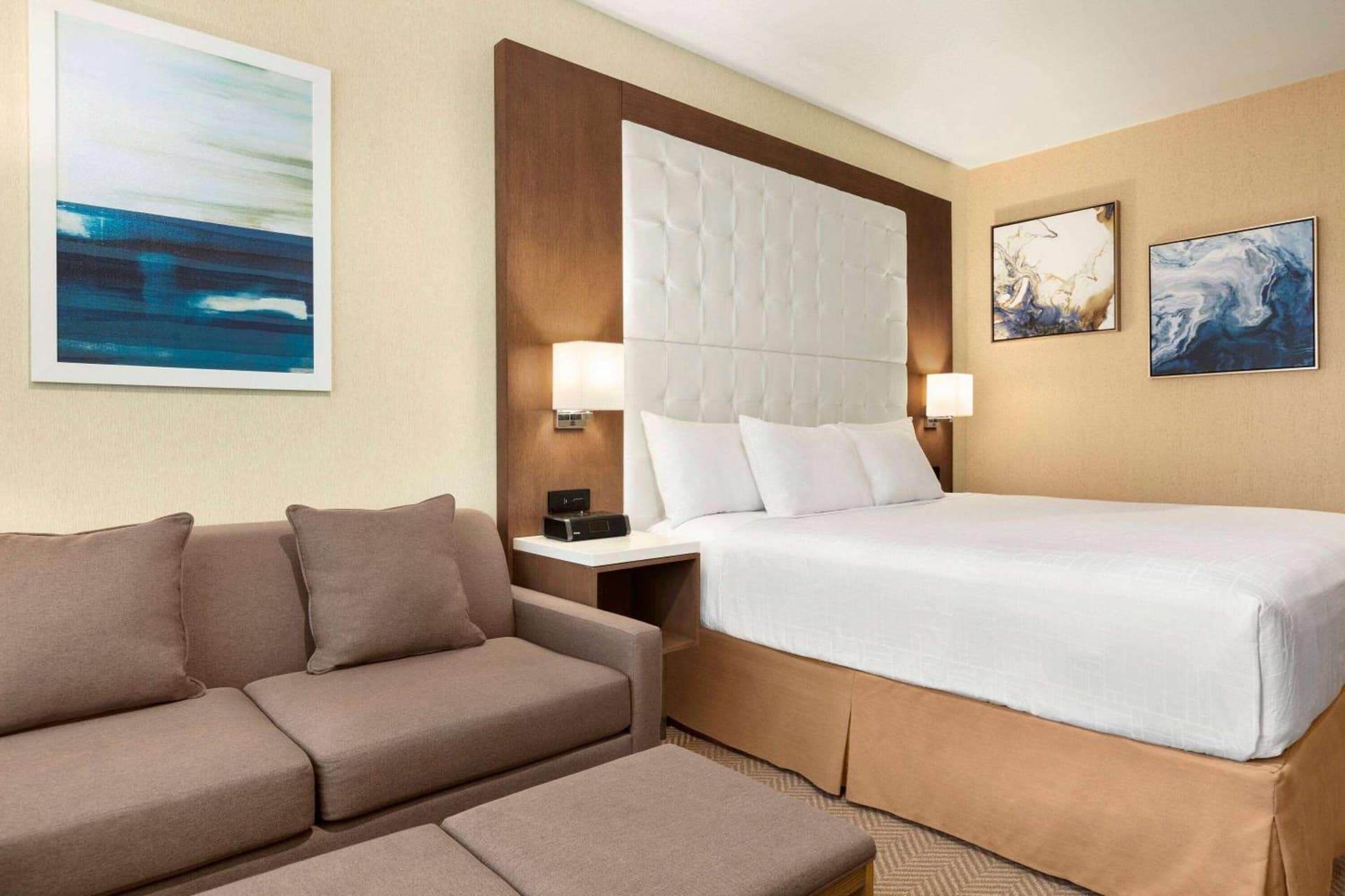 Wyndham Anaheim gallery photo in Anaheim, CA — image 54