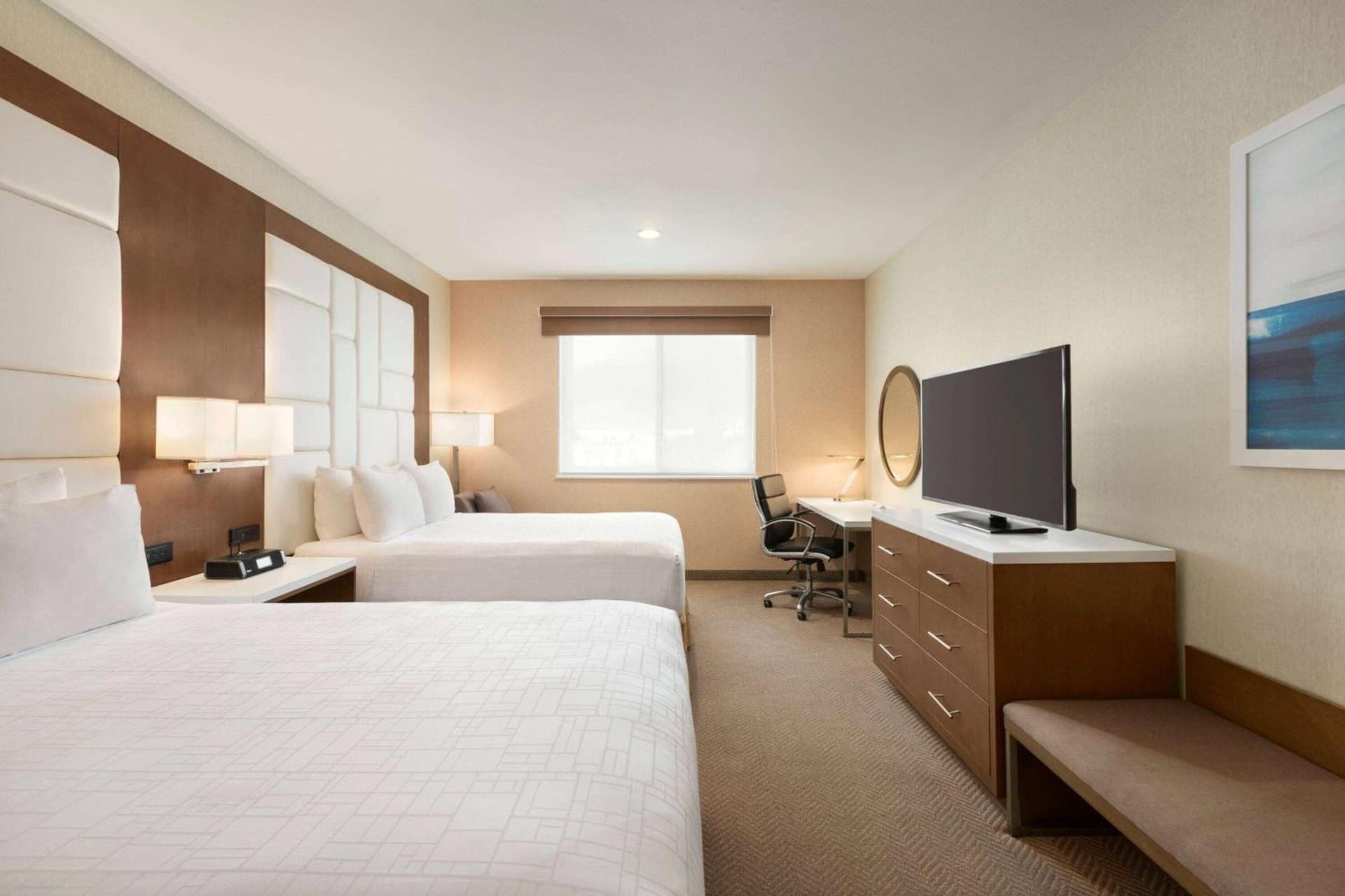 Wyndham Anaheim gallery photo in Anaheim, CA — image 39