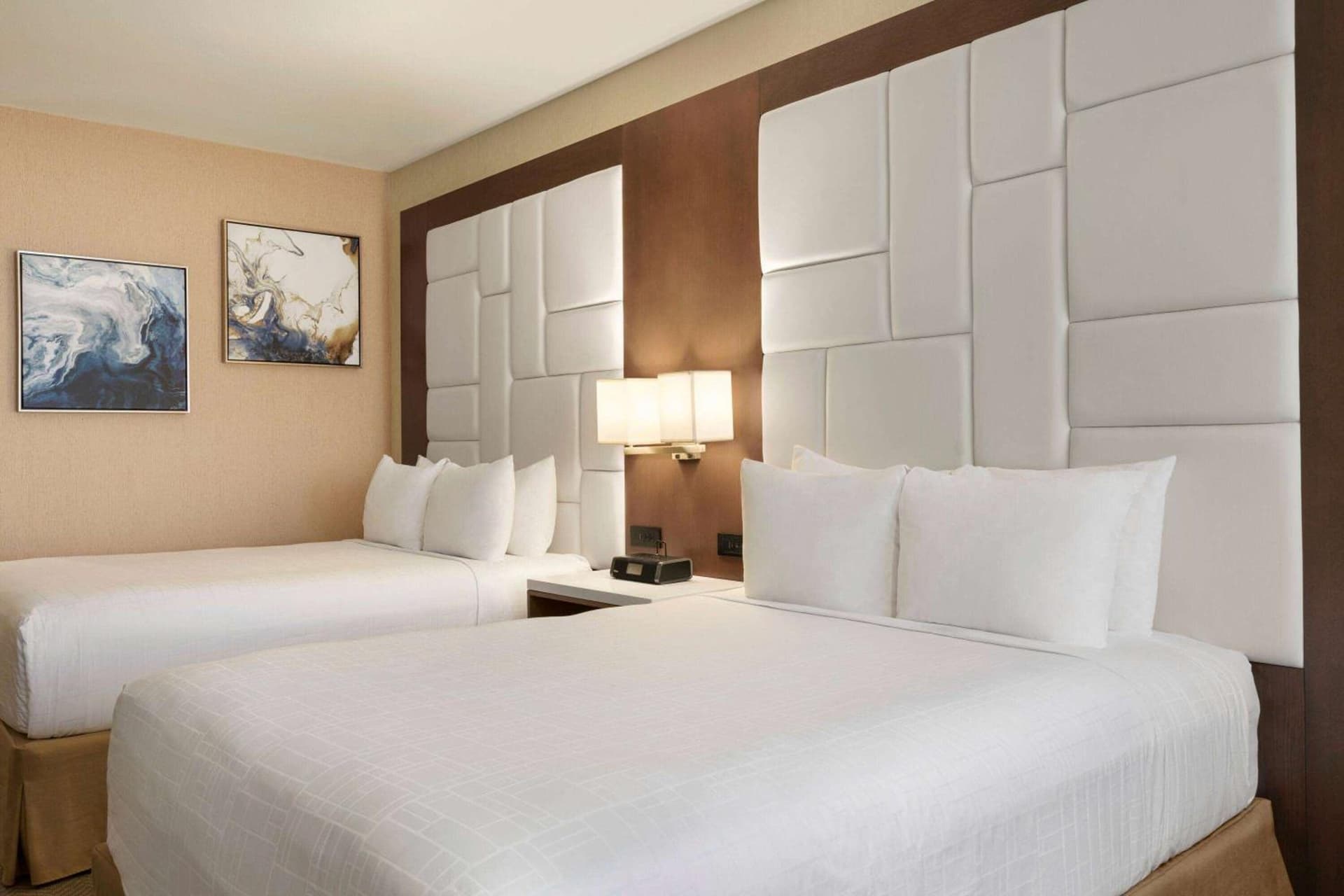 Wyndham Anaheim gallery photo in Anaheim, CA — image 107