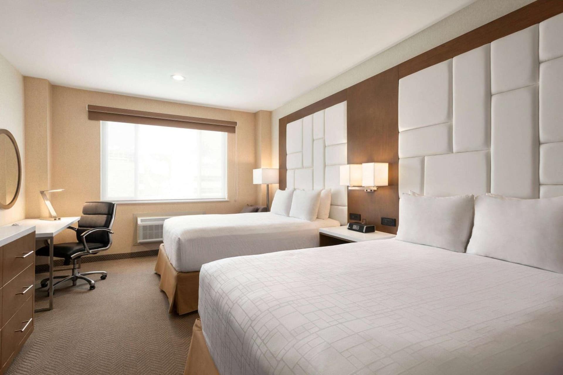 Wyndham Anaheim gallery photo in Anaheim, CA — image 47