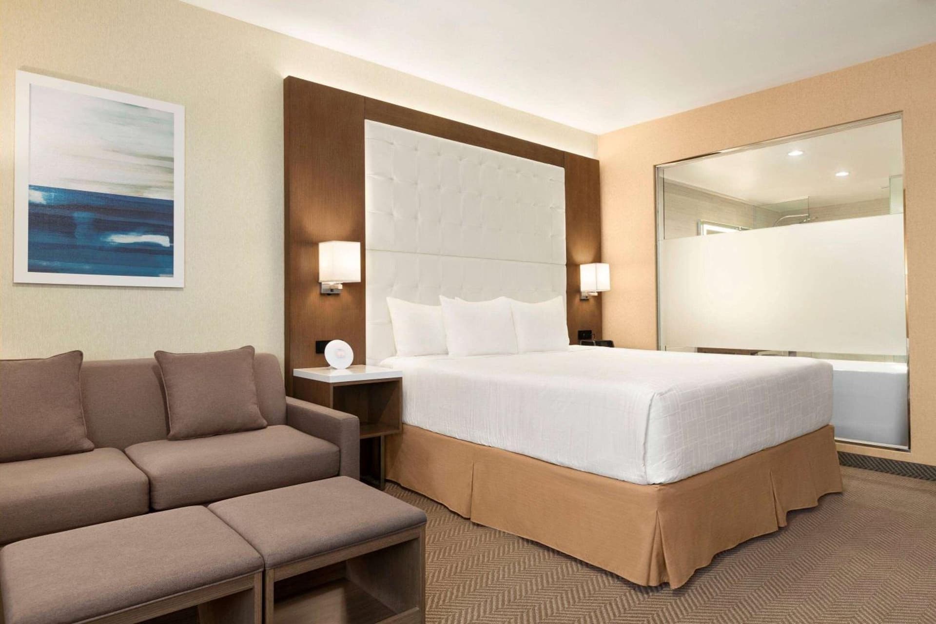 Wyndham Anaheim gallery photo in Anaheim, CA — image 26
