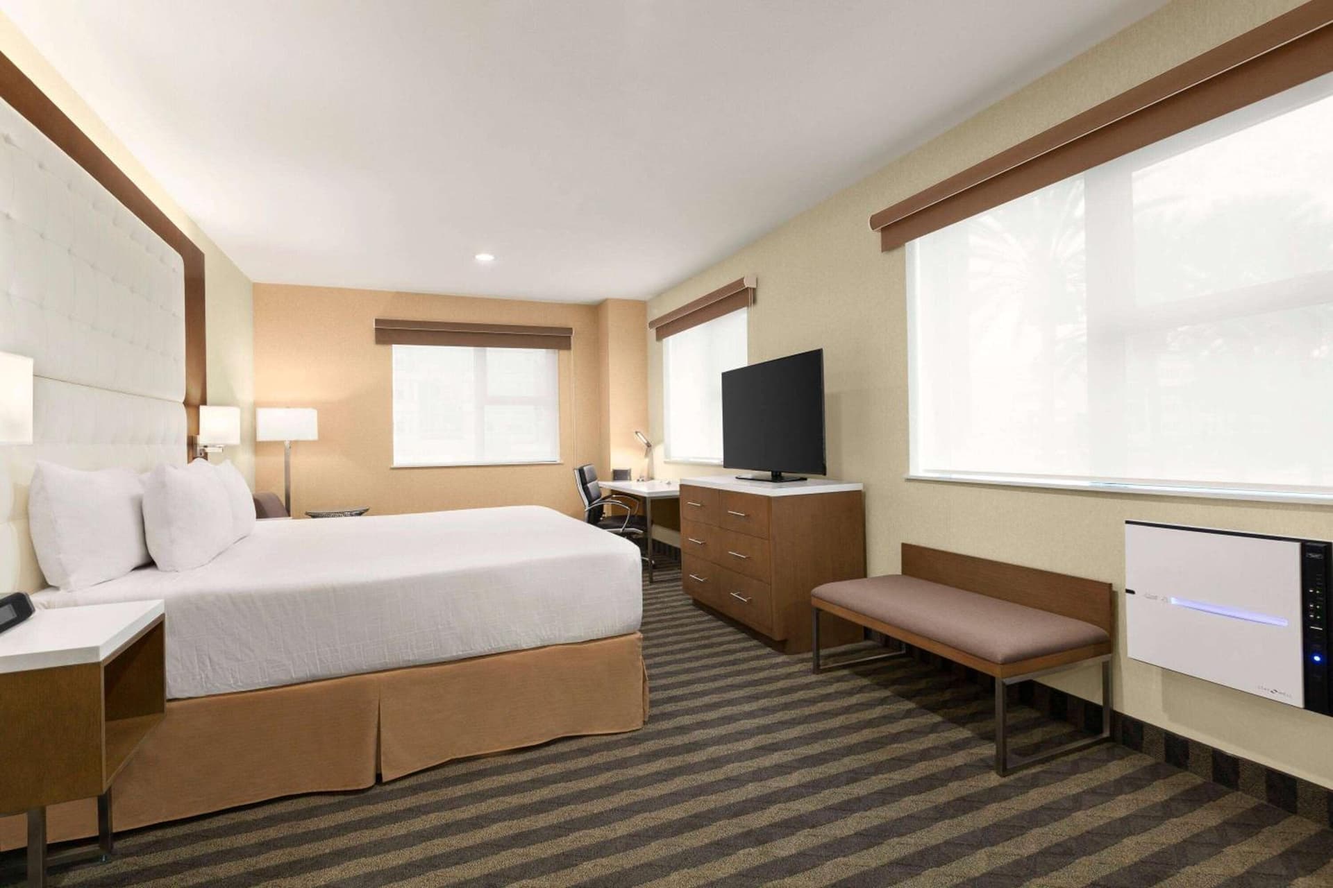 Wyndham Anaheim gallery photo in Anaheim, CA — image 112