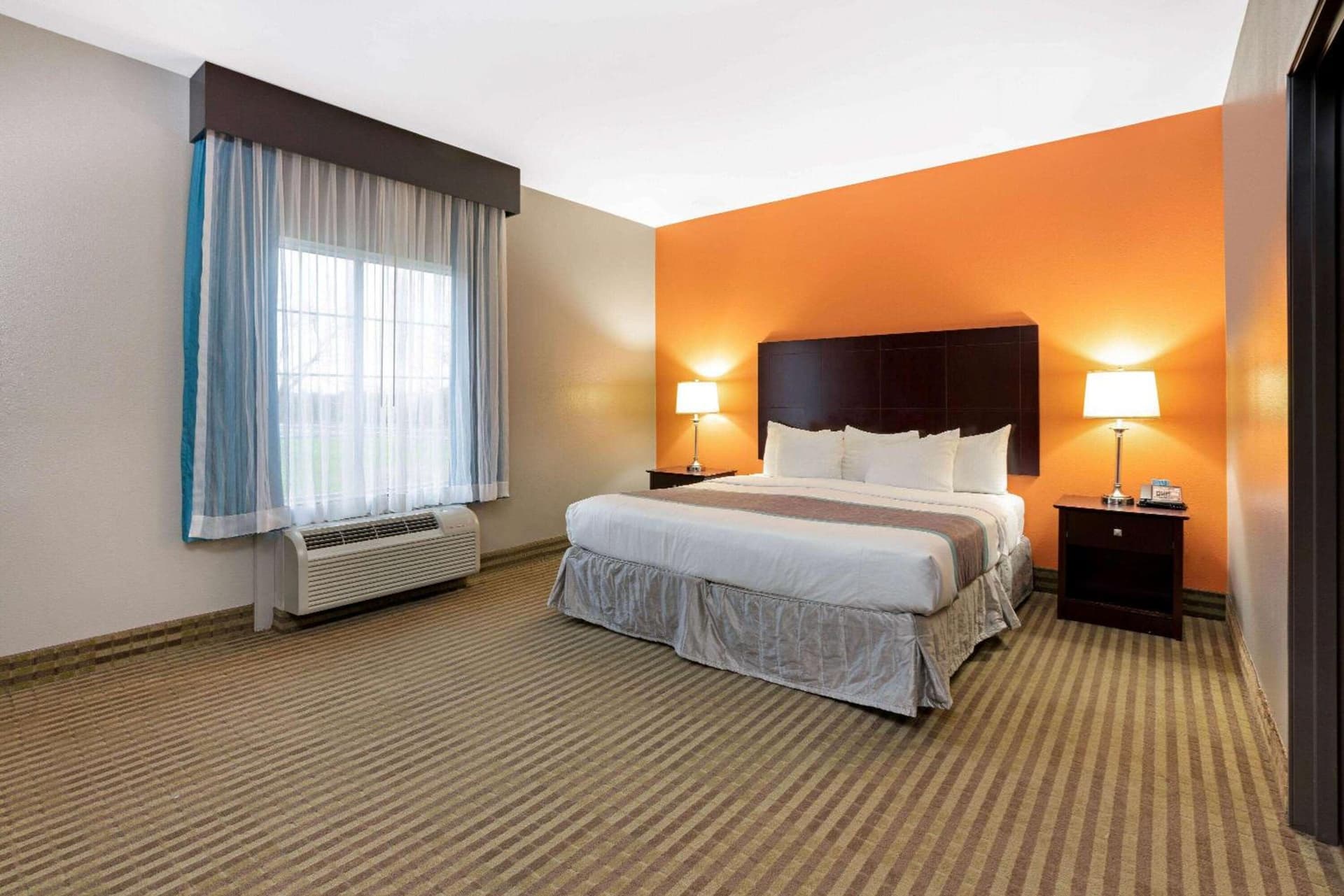 La Quinta by Wyndham Houston IAH Bush Intl Airport E gallery photo in Humble, TX — image 27