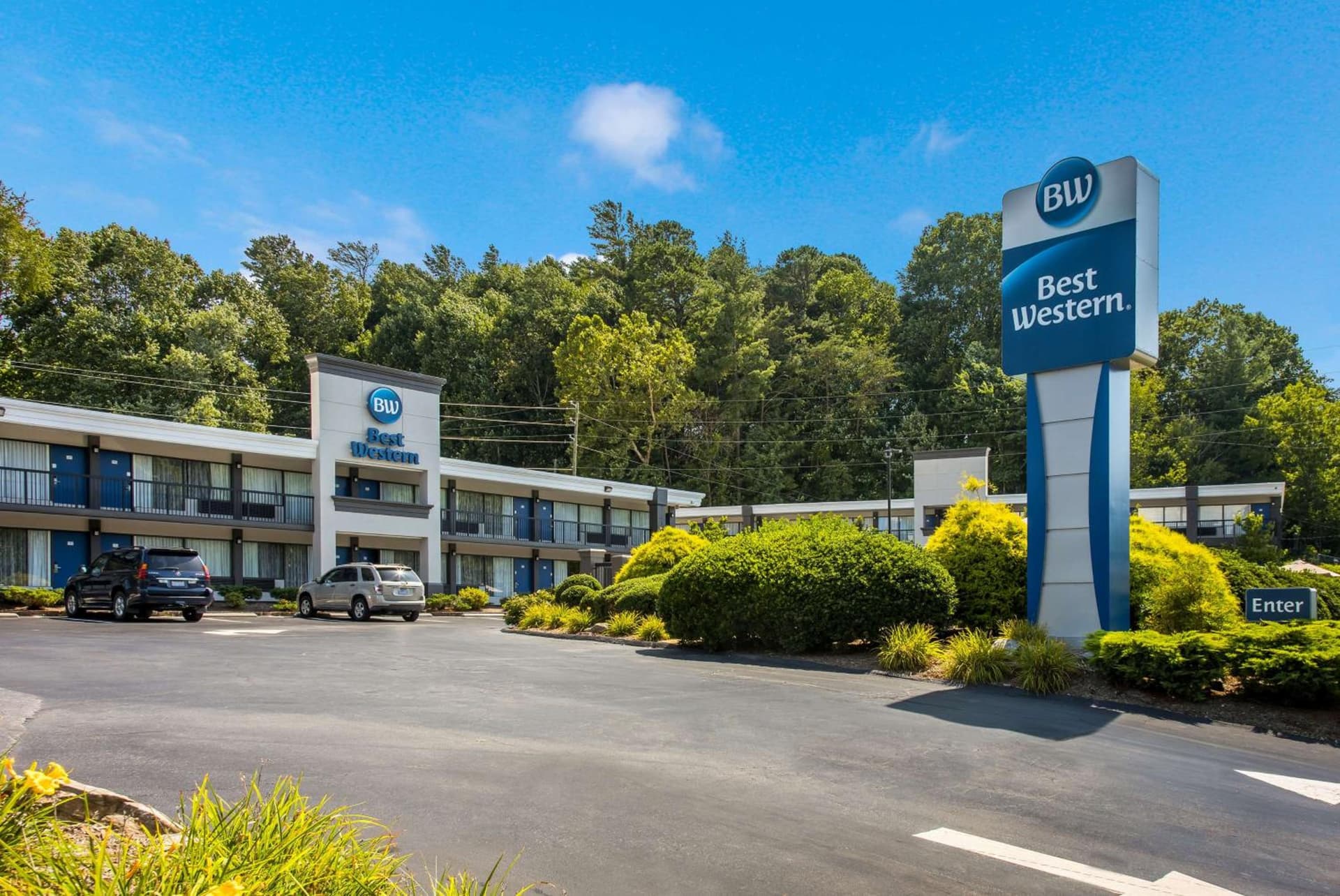 Best Western Asheville-Blue Ridge Parkway gallery photo in Asheville, NC — image 9