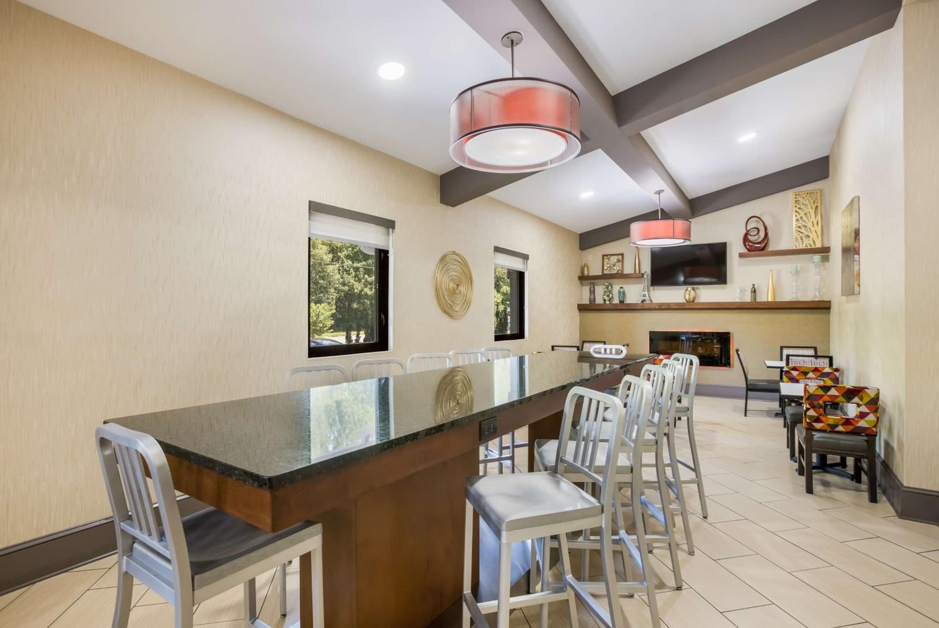 Best Western Asheville-Blue Ridge Parkway gallery photo in Asheville, NC — image 18