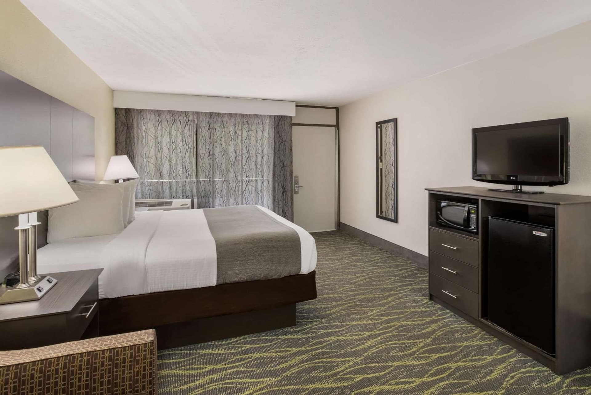 Best Western Asheville-Blue Ridge Parkway gallery photo in Asheville, NC — image 6