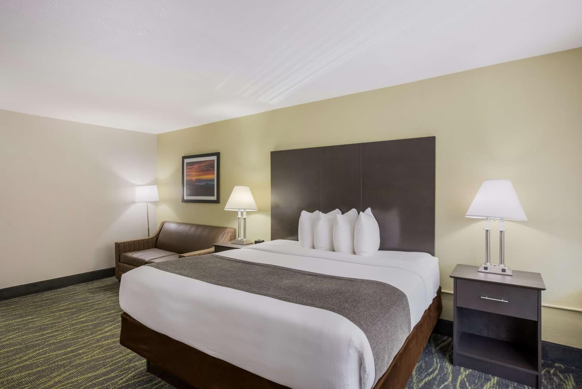 Best Western Asheville-Blue Ridge Parkway gallery photo in Asheville, NC — image 19