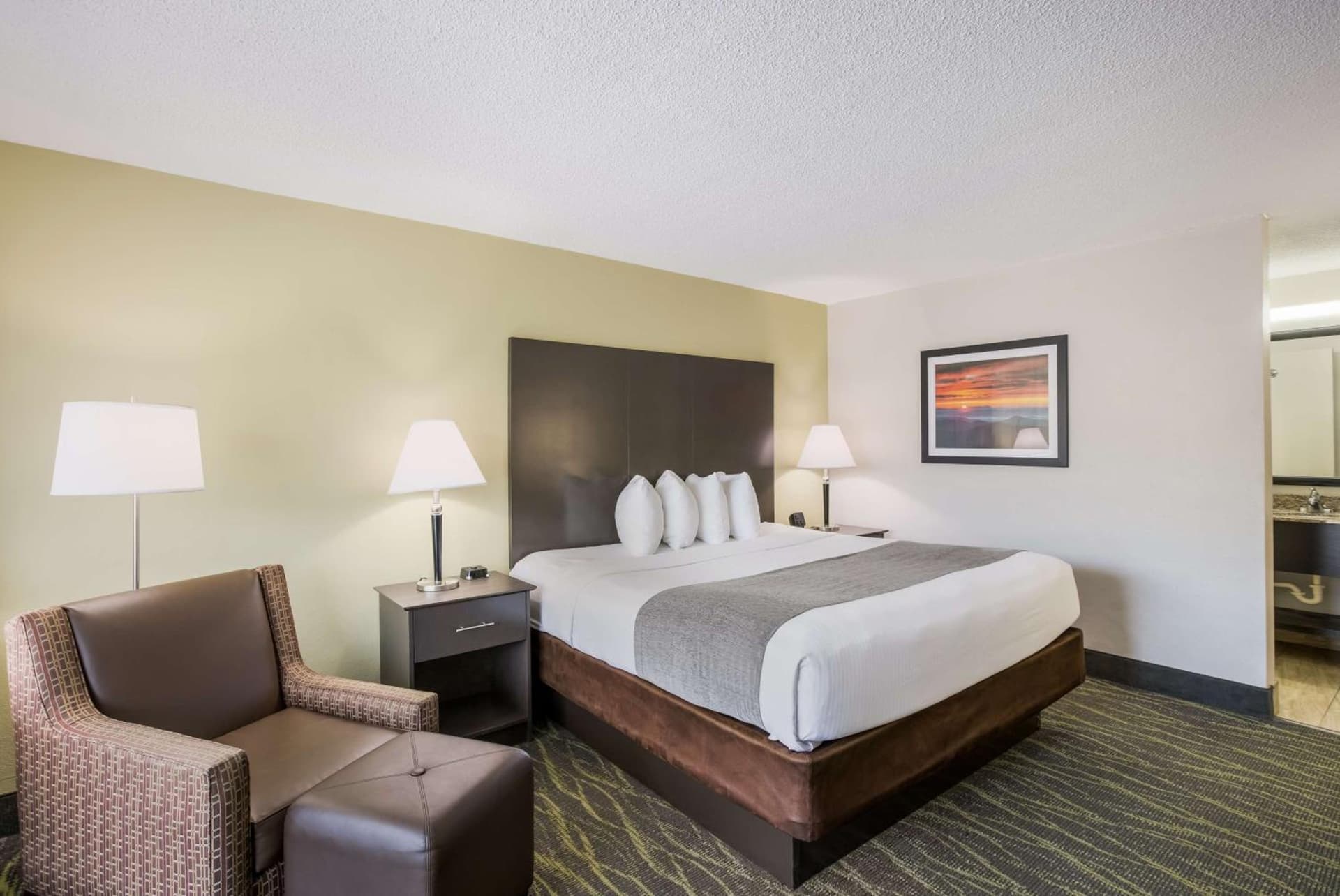 Best Western Asheville-Blue Ridge Parkway gallery photo in Asheville, NC — image 17