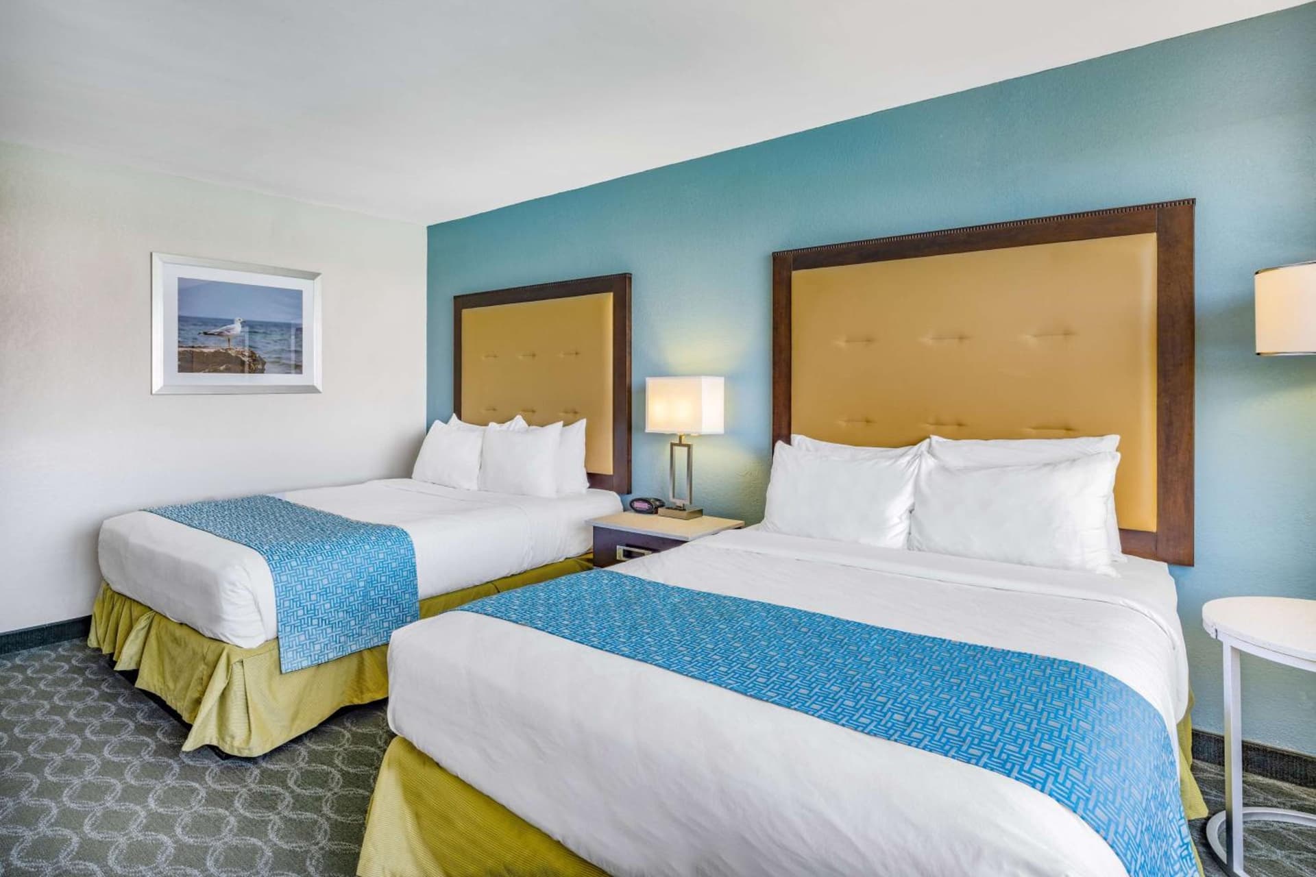Wyndham Garden Kenosha Harborside interior in Kenosha, WI — gallery photo 2