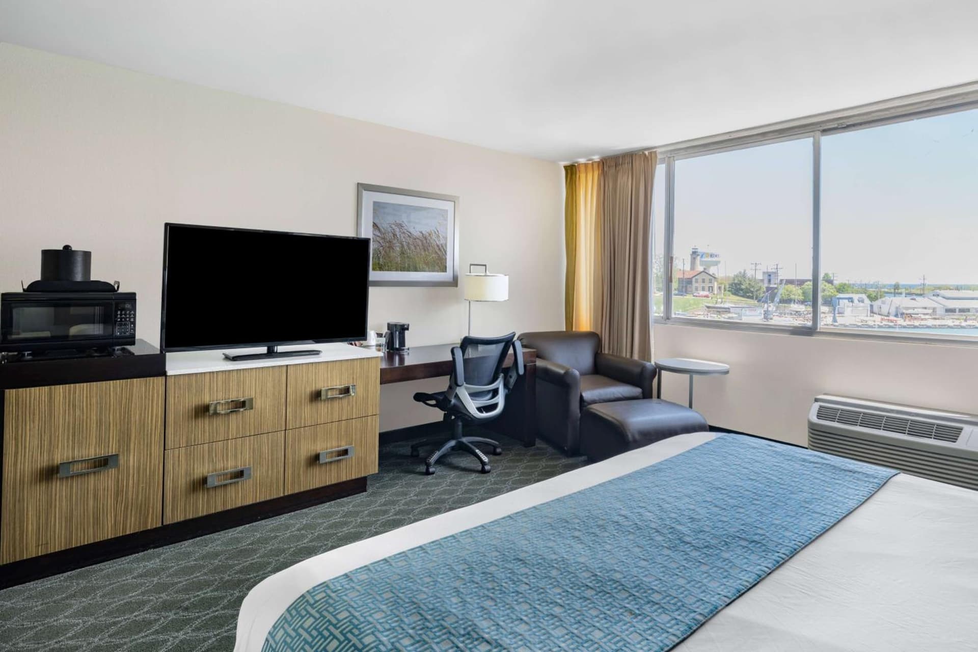 Wyndham Garden Kenosha Harborside gallery photo in Kenosha, WI — image 13
