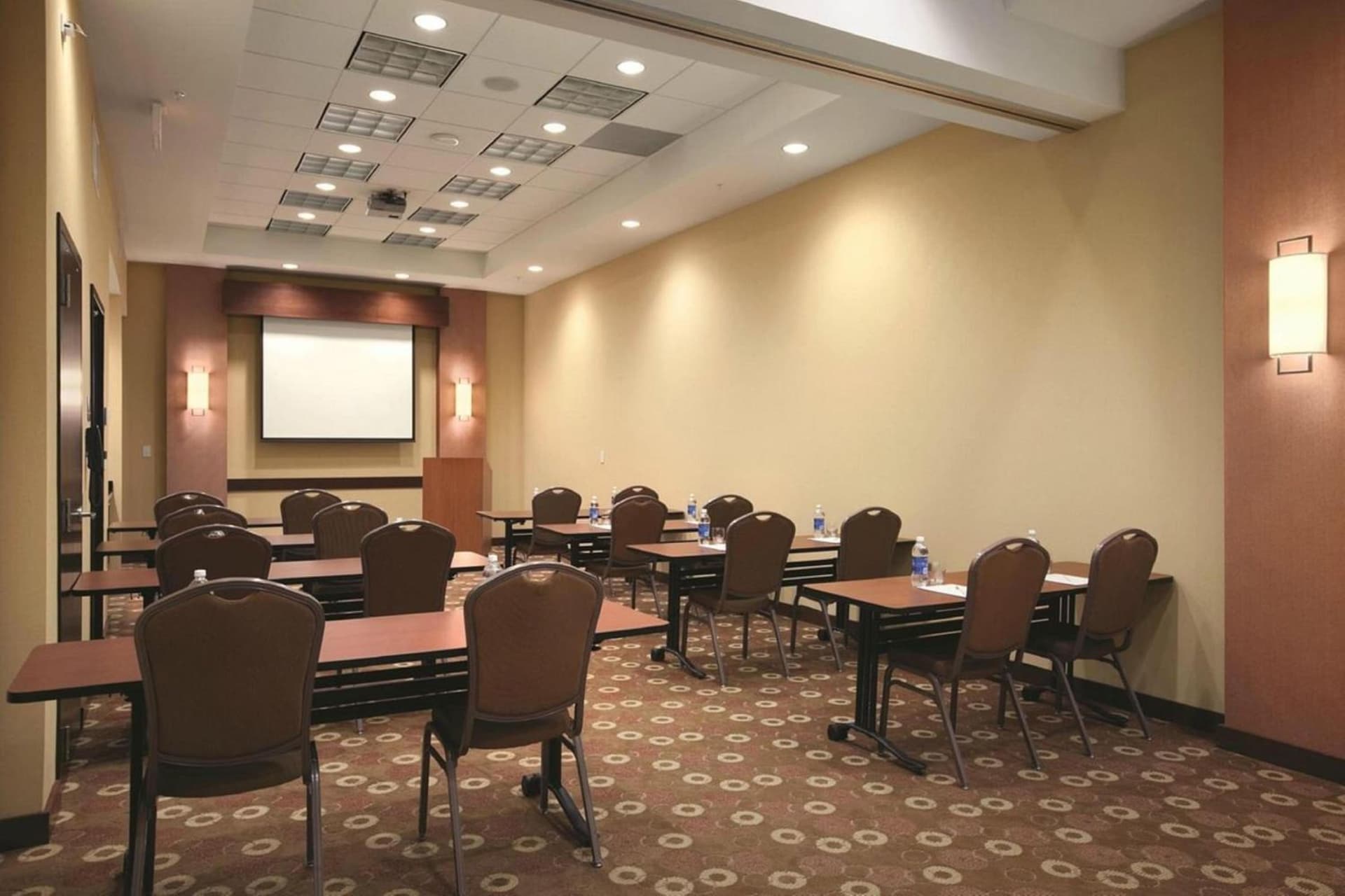 Hyatt Place Des Moines Downtown gallery photo in Des Moines, IA — image 36