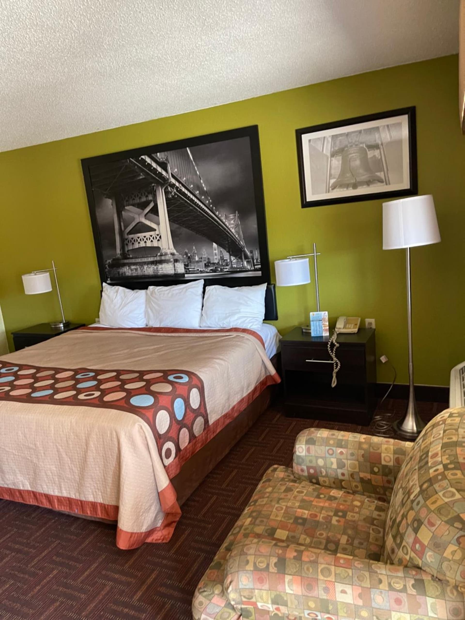 Red Carpet Inn and Suites property views in Bellmawr, NJ — gallery photo 3