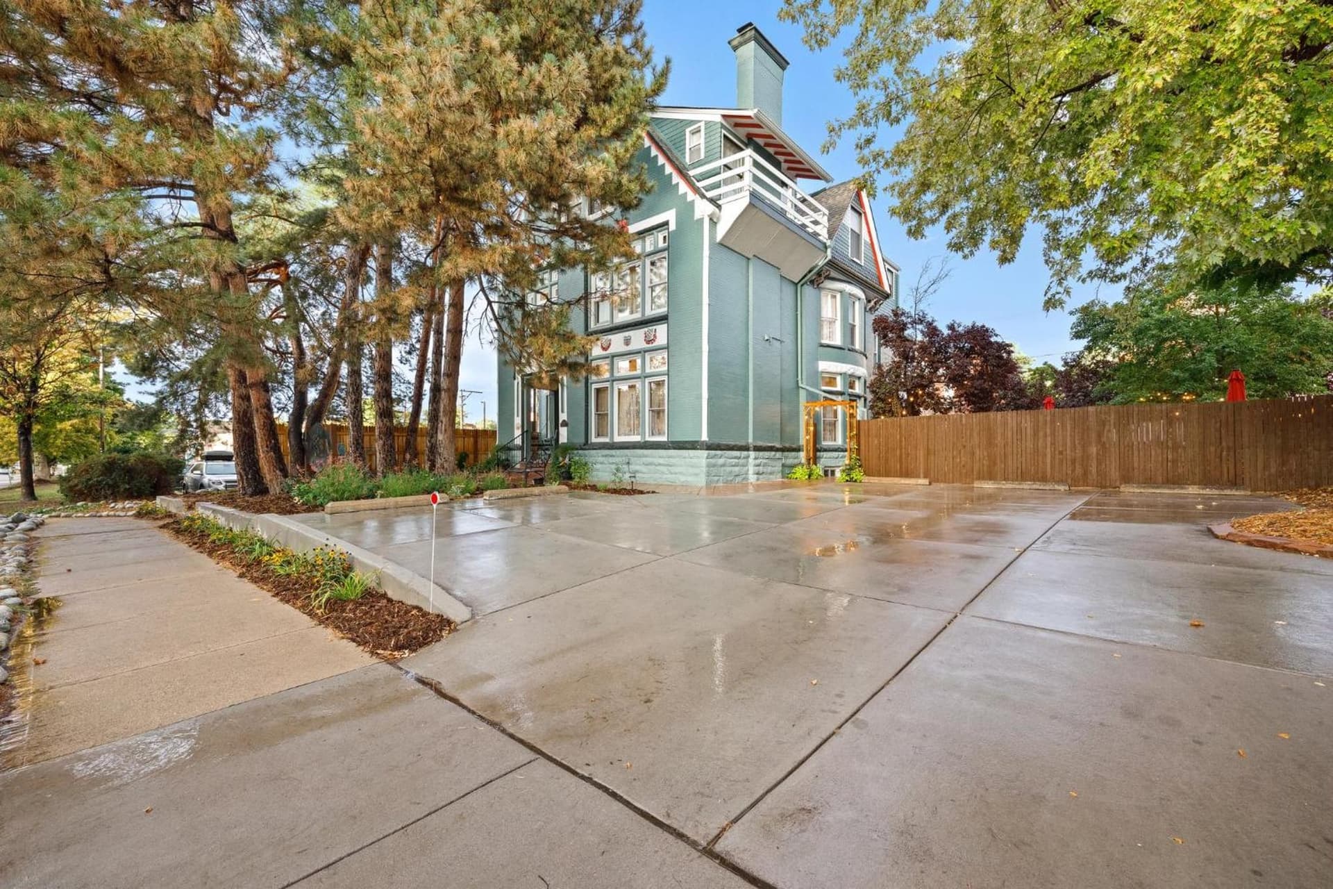Flora House Denver property views in Denver, CO — gallery photo 3