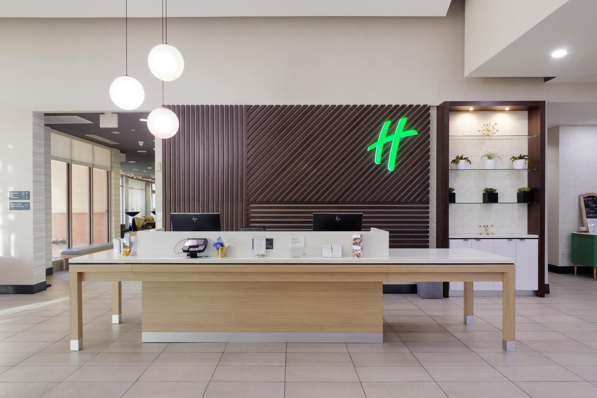 Holiday Inn & Suites Phoenix Airport by IHG property views in Phoenix, AZ — gallery photo 3