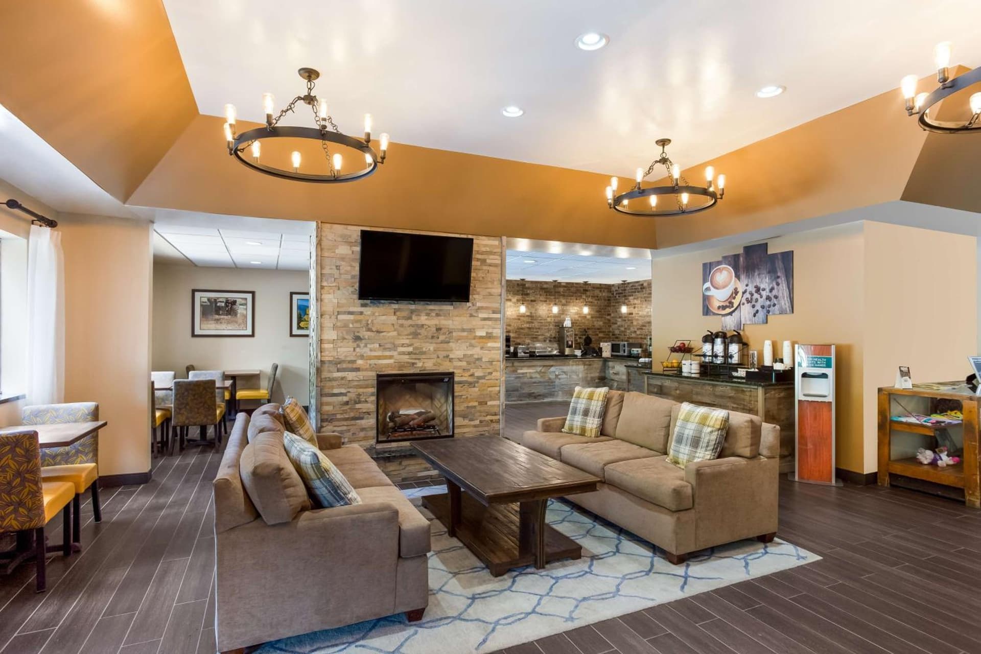 Best Western Logan Inn interior in Chapmanville, WV — gallery photo 2