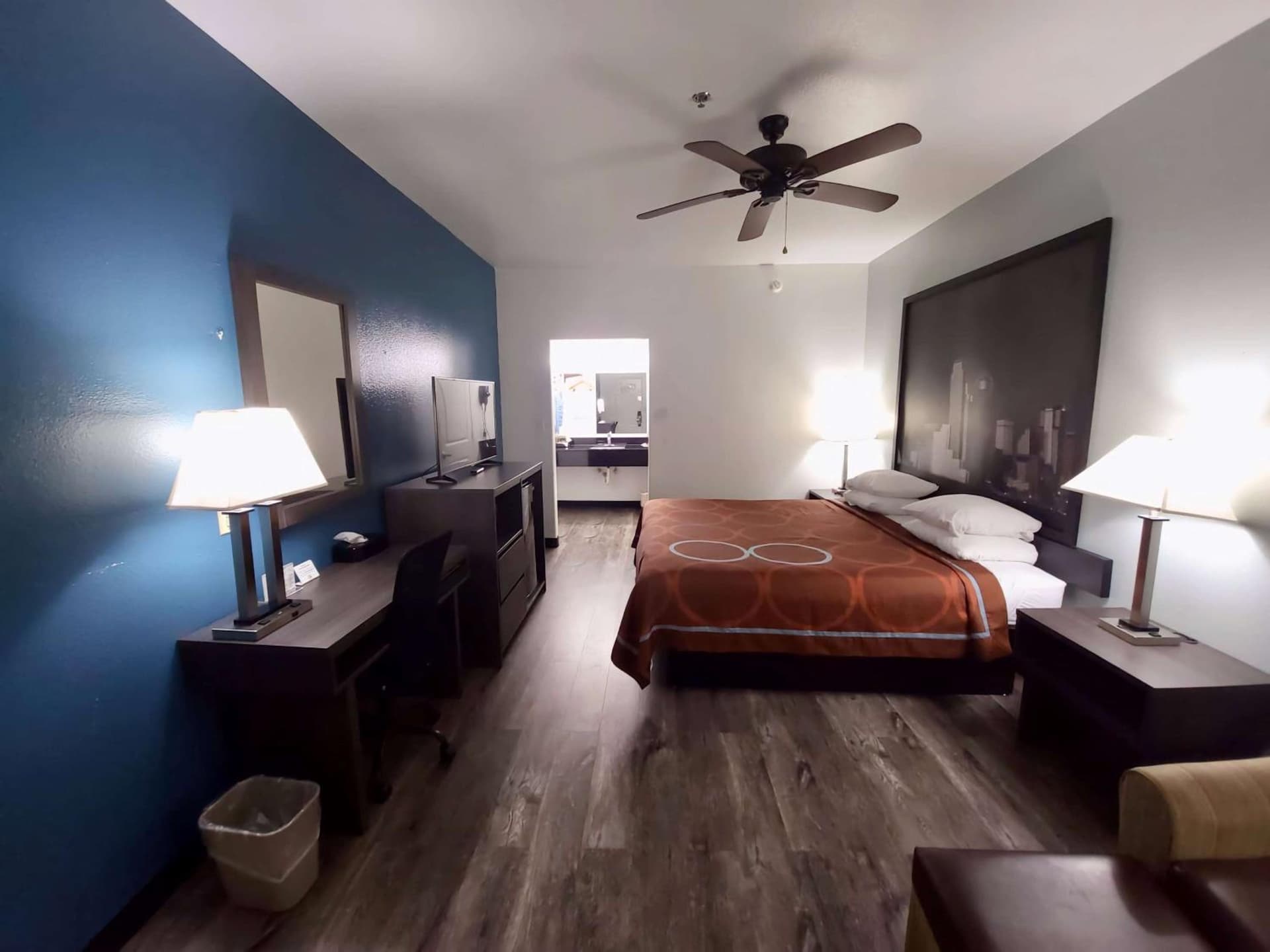 Scottish Inns & Suites Forney interior in Forney, TX — gallery photo 2