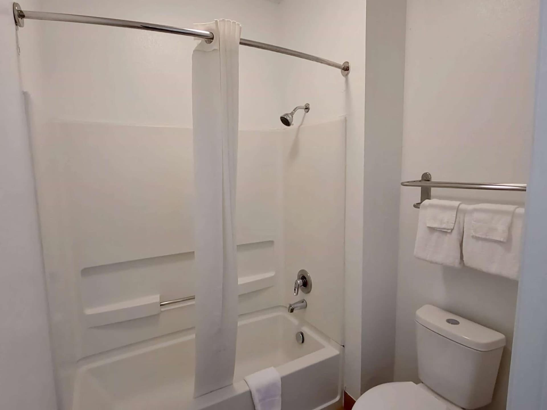 Scottish Inns & Suites Forney gallery photo in Forney, TX — image 12