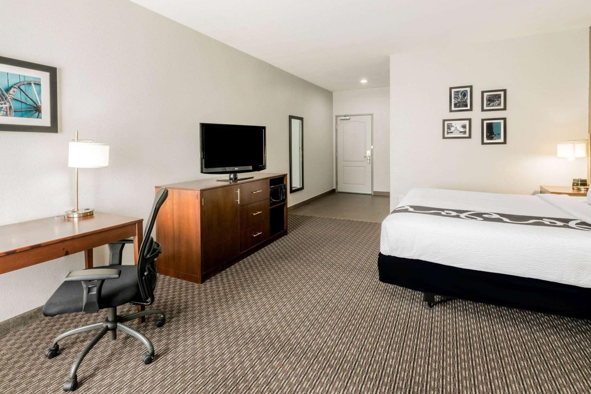 La Quinta Inn & Suites by Wyndham Fort Worth Arlington West gallery photo in Arlington, TX — image 45