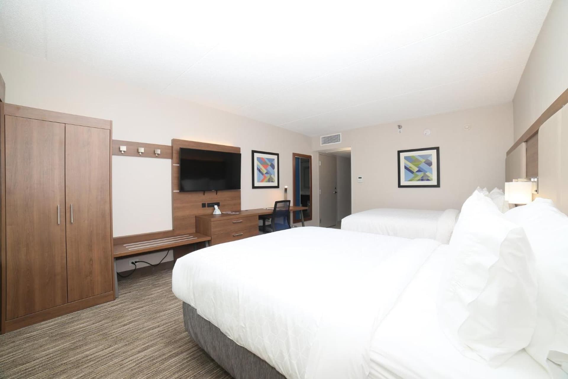 Holiday Inn Express Naperville by IHG gallery photo in Naperville, IL — image 30
