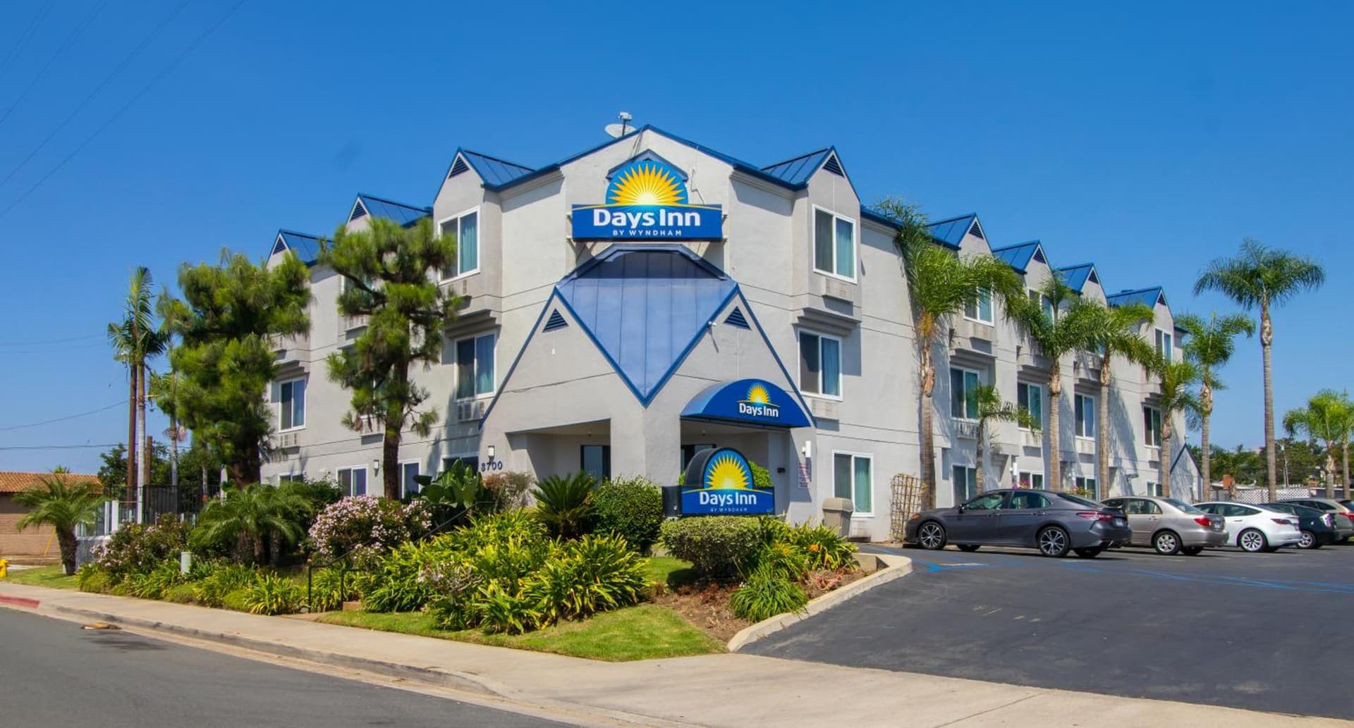 Days Inn by Wyndham Carlsbad gallery photo in Carlsbad, CA — image 31